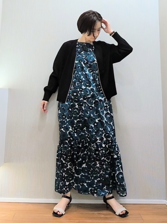 ミズタさんの「UNTITLED｜【アンサンブル可/日除け・冷房対策】シアーレーヨンZIPカーディガン」を使ったコーディネート
