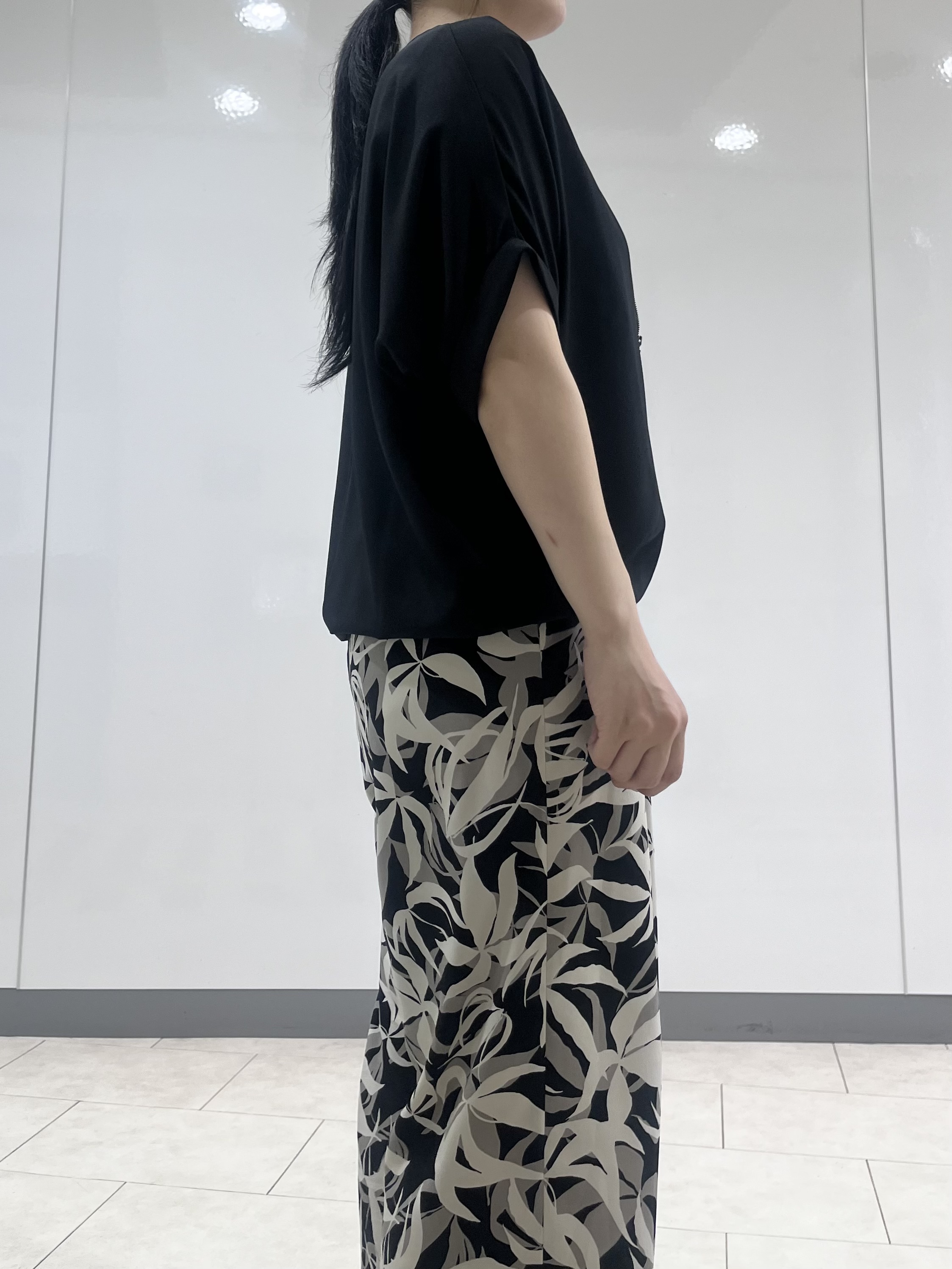 hasuさんの「INDIVI｜【着る日傘】ドルマンフォルムブルゾン」を使ったコーディネート