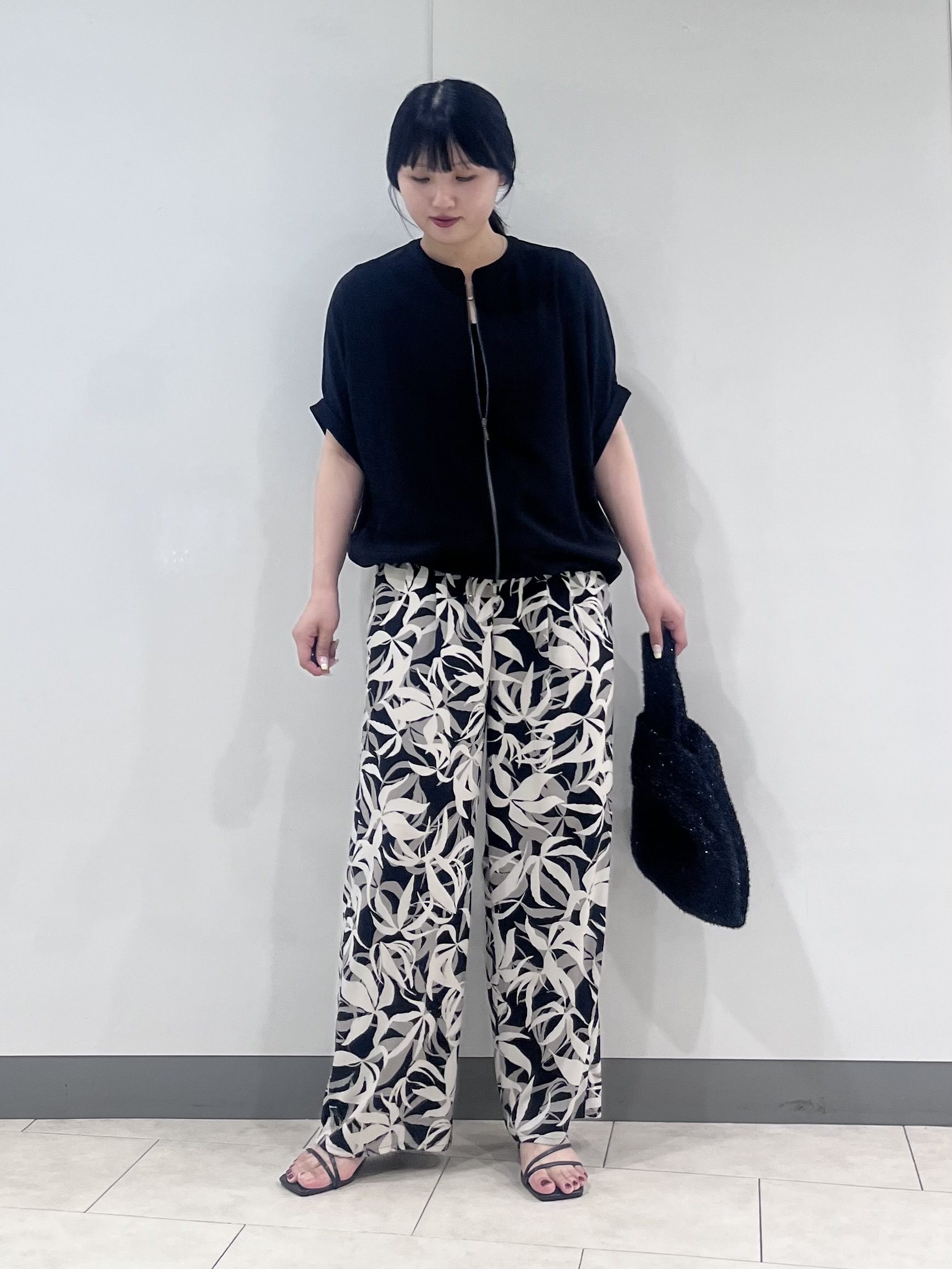 hasuさんの「INDIVI｜【着る日傘】ドルマンフォルムブルゾン」を使ったコーディネート