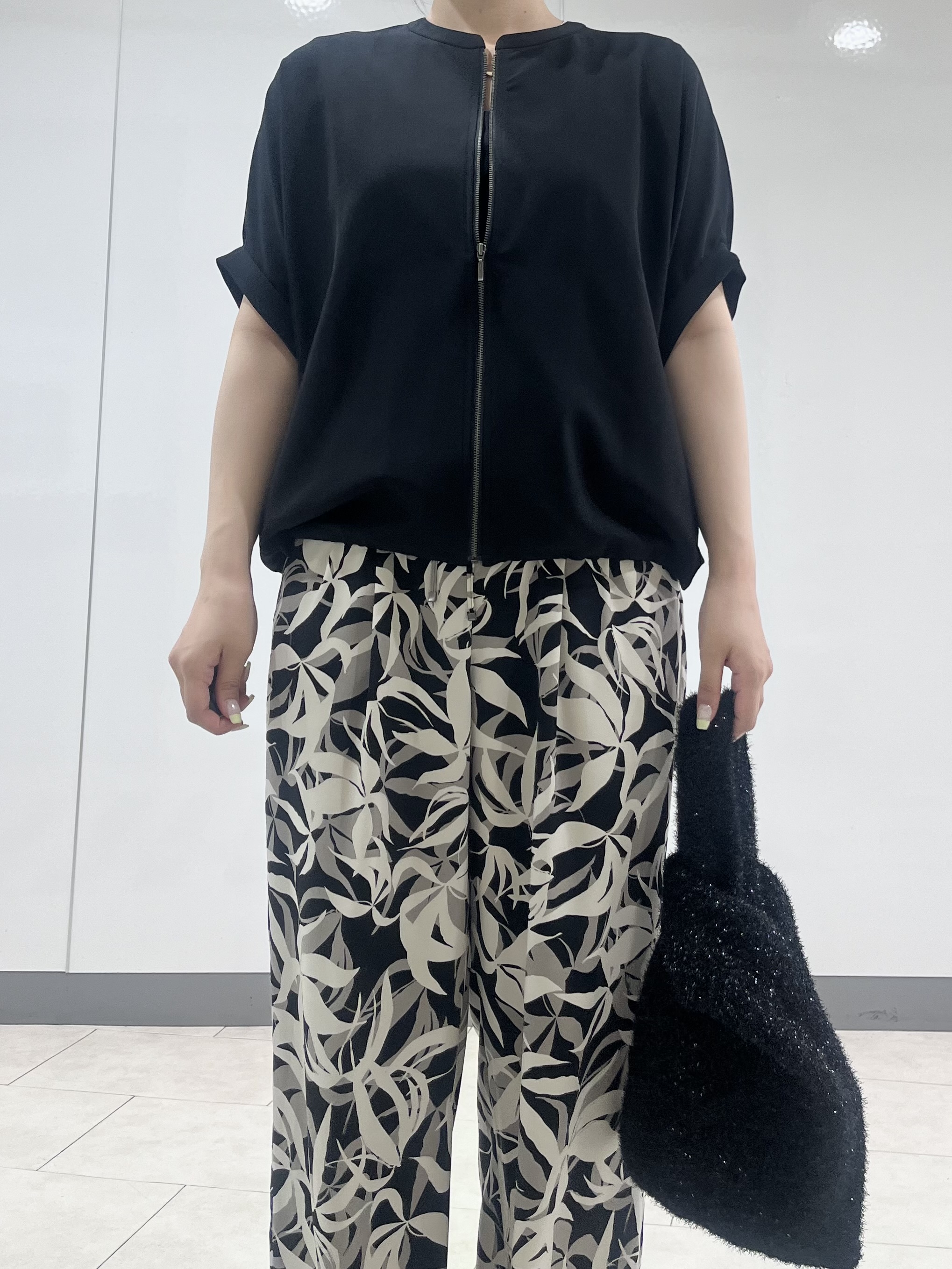 hasuさんの「INDIVI｜【着る日傘】ドルマンフォルムブルゾン」を使ったコーディネート