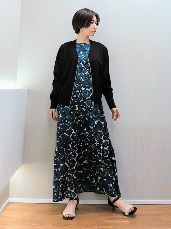 ミズタさんの「UNTITLED｜【アンサンブル可/日除け・冷房対策】シアーレーヨンZIPカーディガン」を使ったコーディネート
