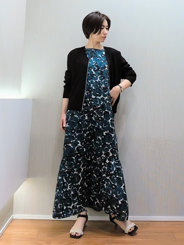 ミズタさんの「UNTITLED｜【アンサンブル可/日除け・冷房対策】シアーレーヨンZIPカーディガン」を使ったコーディネート