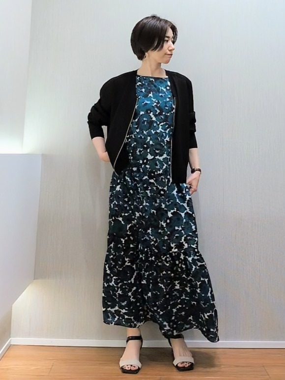 ミズタさんの「UNTITLED｜【アンサンブル可/日除け・冷房対策】シアーレーヨンZIPカーディガン」を使ったコーディネート