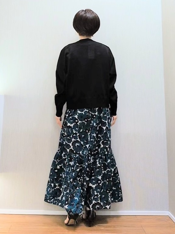 ミズタさんの「UNTITLED｜【アンサンブル可/日除け・冷房対策】シアーレーヨンZIPカーディガン」を使ったコーディネート