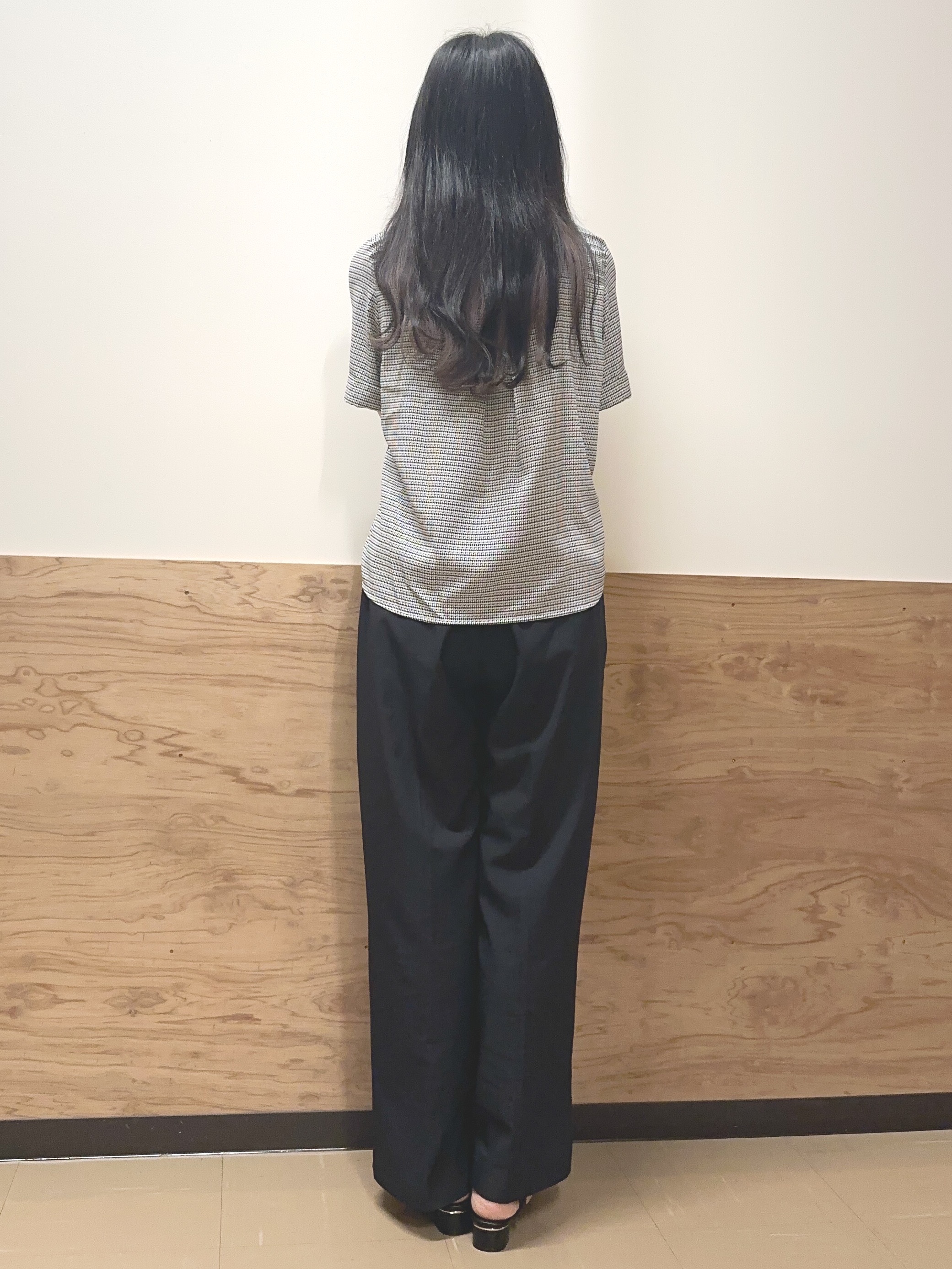 すーさんの「grove｜半袖になって再登場！【洗える】チャーム付きマルチWAYボウタイブラウス」を使ったコーディネート