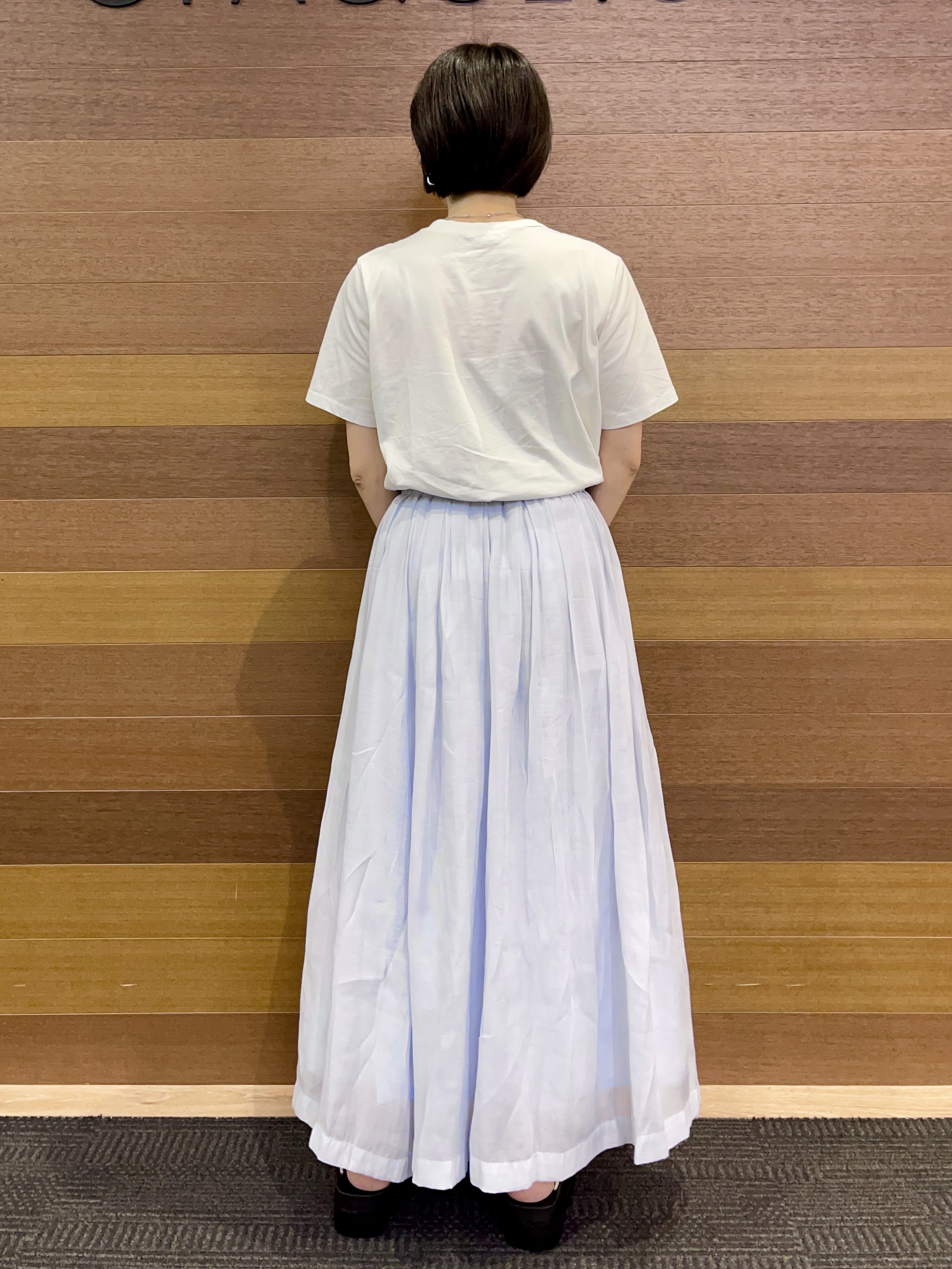 umiさんの「OPAQUE.CLIP｜アソートロゴTシャツ【洗濯機OK】」を使ったコーディネート