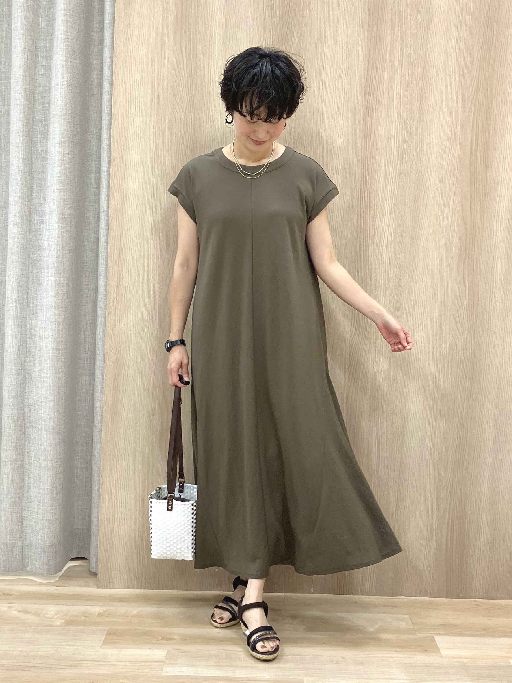 Keiさんの「grove｜【低身長さんも選べる着丈】モクロディフレンチワンピース」を使ったコーディネート
