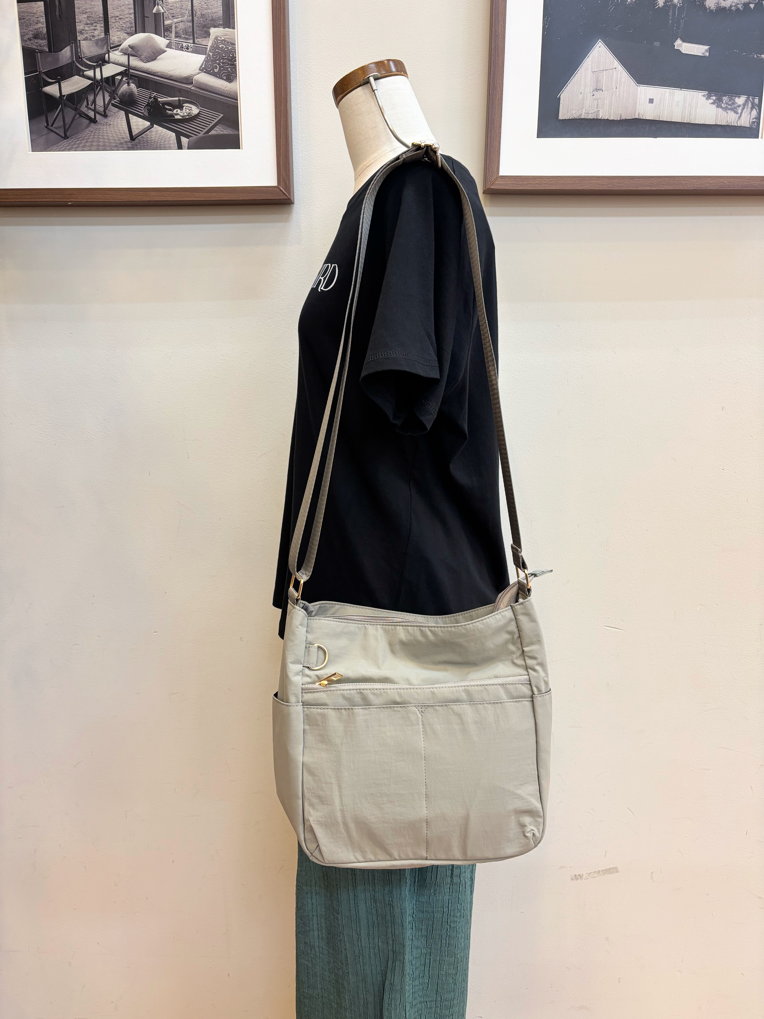 maiさんの「SHOO･LA･RUE｜【ひんやり/洗濯機可/S-LL】オンにもオフにも マルチに使えるボタンレスカーディガン」を使ったコーディネート