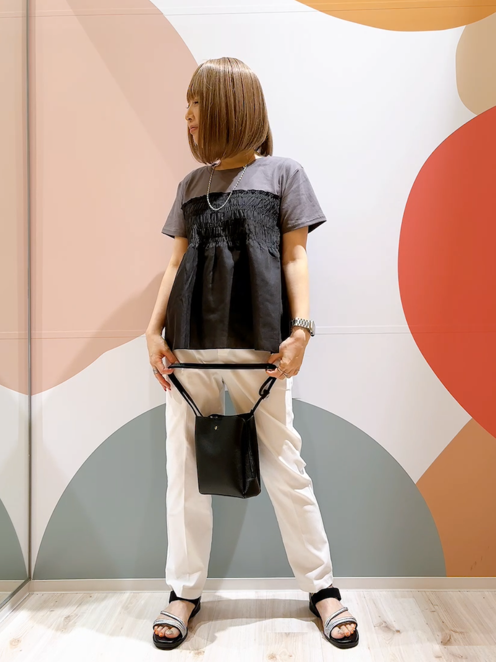 長男さんの「SHOO･LA･RUE｜【体型カバー/S-LL/洗濯機可】インせずコーデの主役に ビスチェ風異素材ドッキングTシャツ」を使ったコーディネート