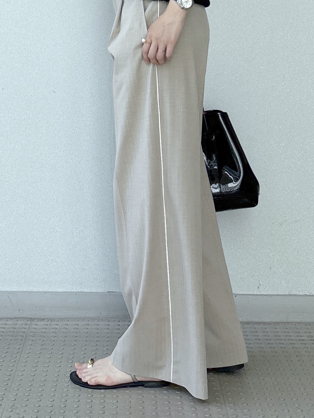 saitoさんの「DRESSTERIOR｜【体系カバー/日除け】ドルマンスリーブ シアーメッシュプルオーバー」を使ったコーディネート