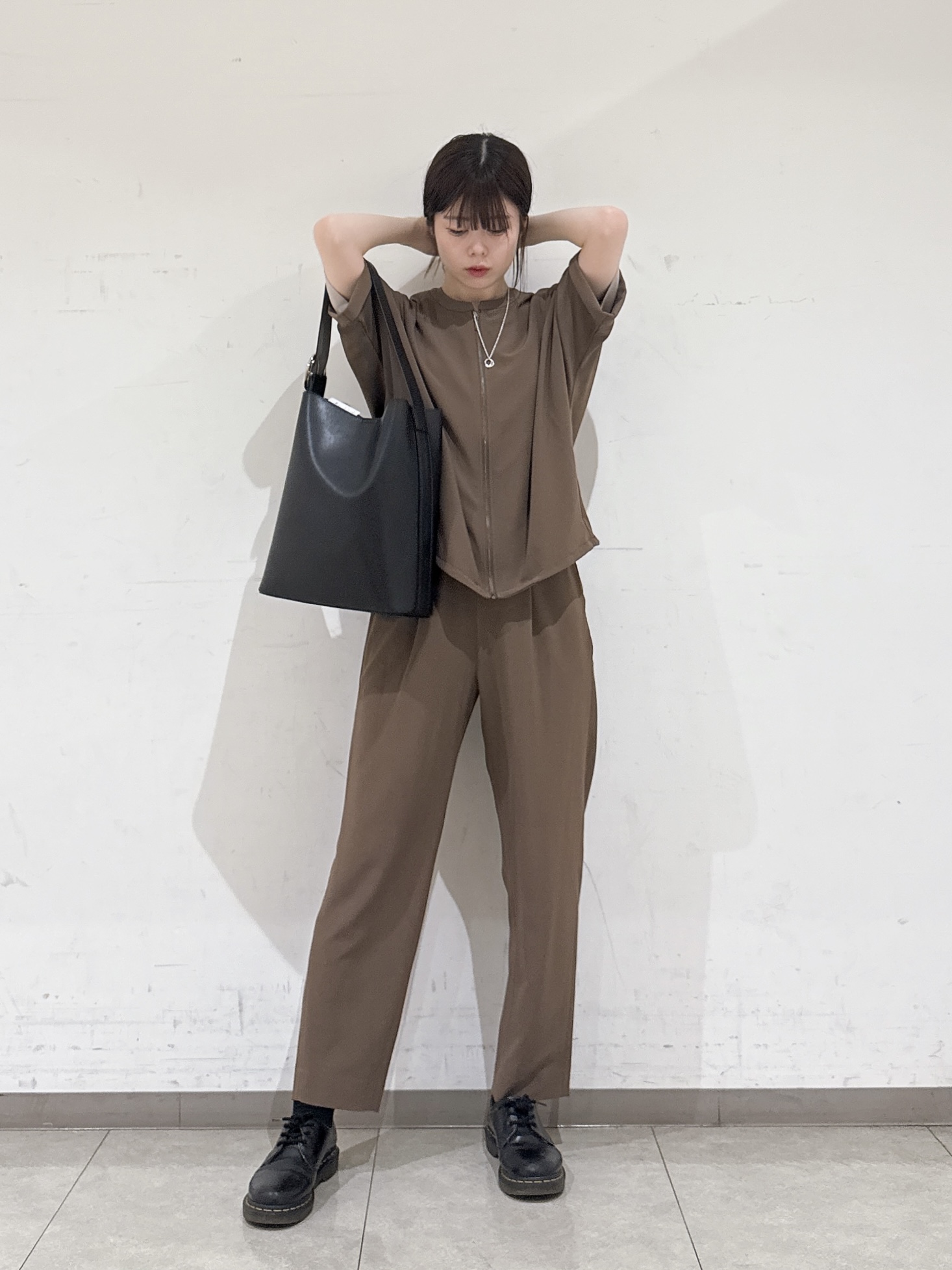 rinaさんの「INDIVI｜【A4収納可能／合皮】配色デザインワンショルダーバッグ」を使ったコーディネート