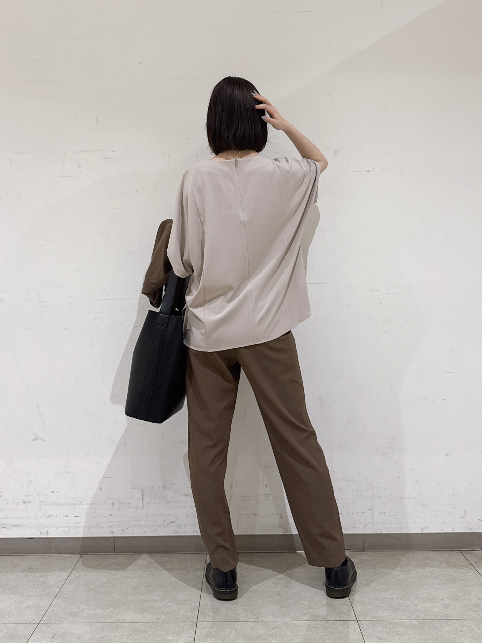 rinaさんの「INDIVI｜【A4収納可能／合皮】配色デザインワンショルダーバッグ」を使ったコーディネート