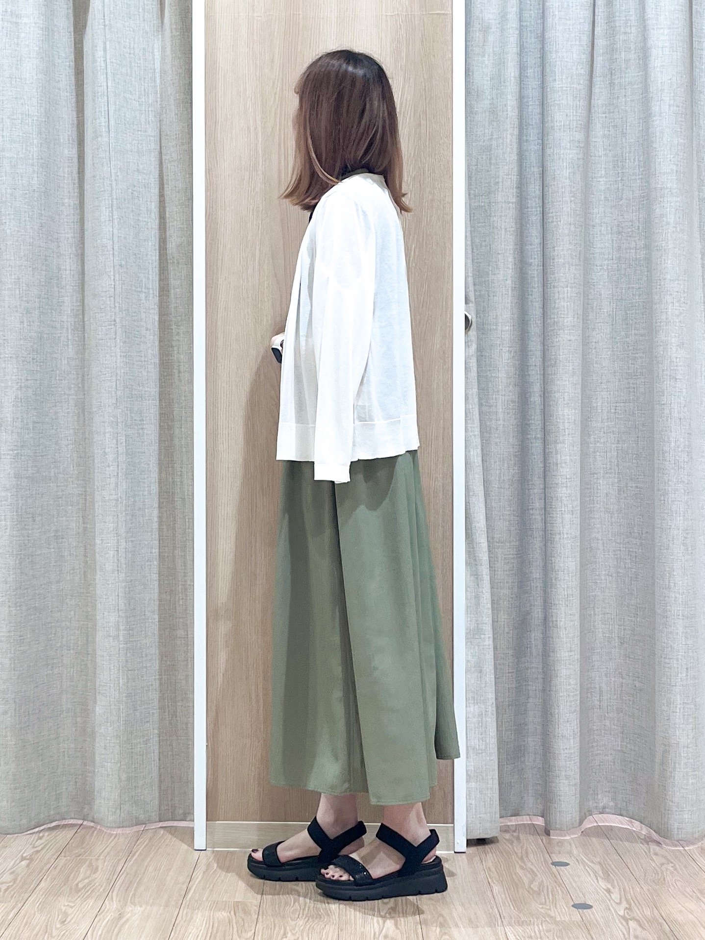 みーちゃんさんの「grove｜高評価！【接触冷感／UVカットetc】ベーシックショートカーディガン」を使ったコーディネート