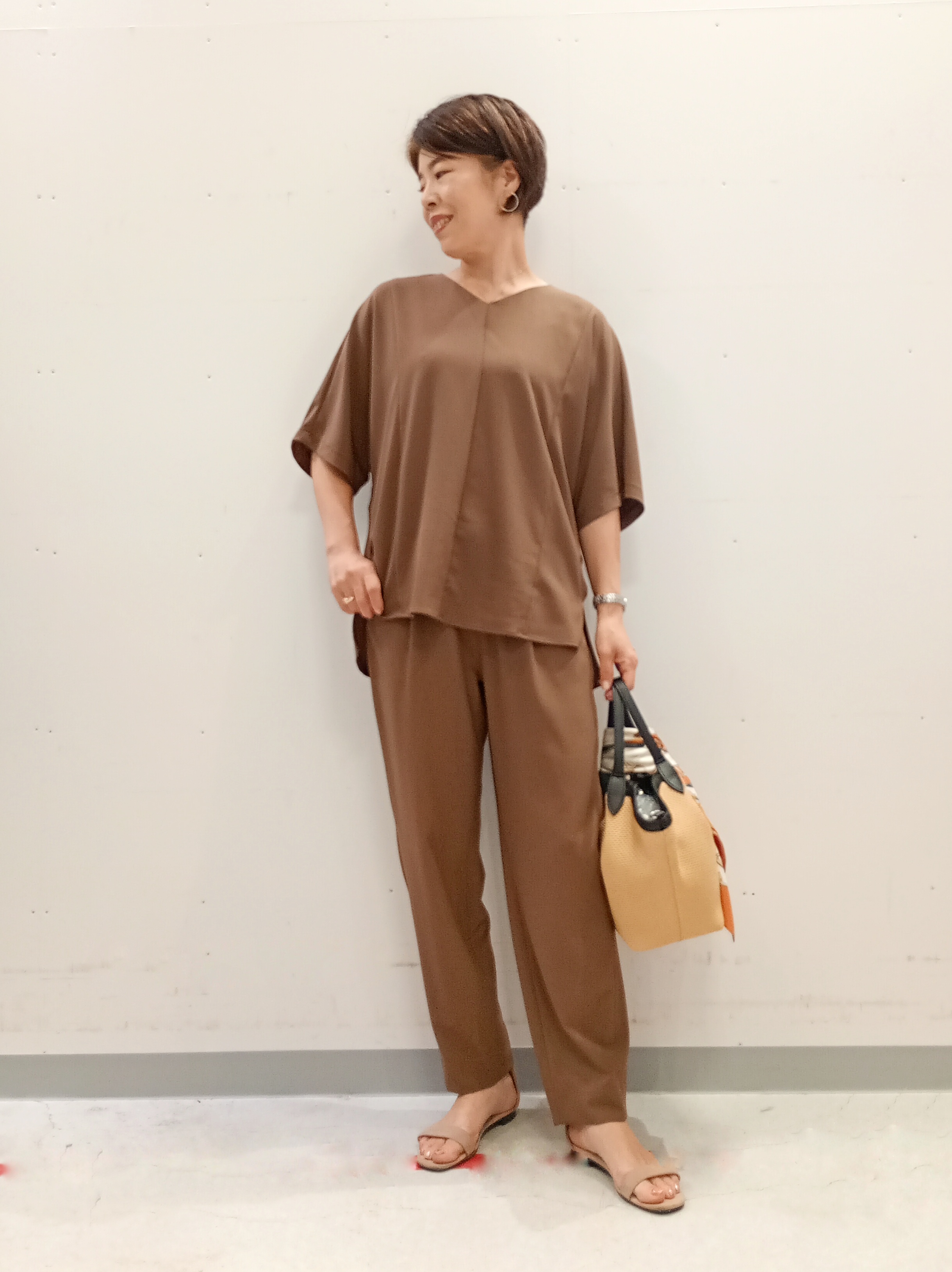 Kさんの「INDIVI｜【バックシャン】異素材ドッキングプルオーバー」を使ったコーディネート