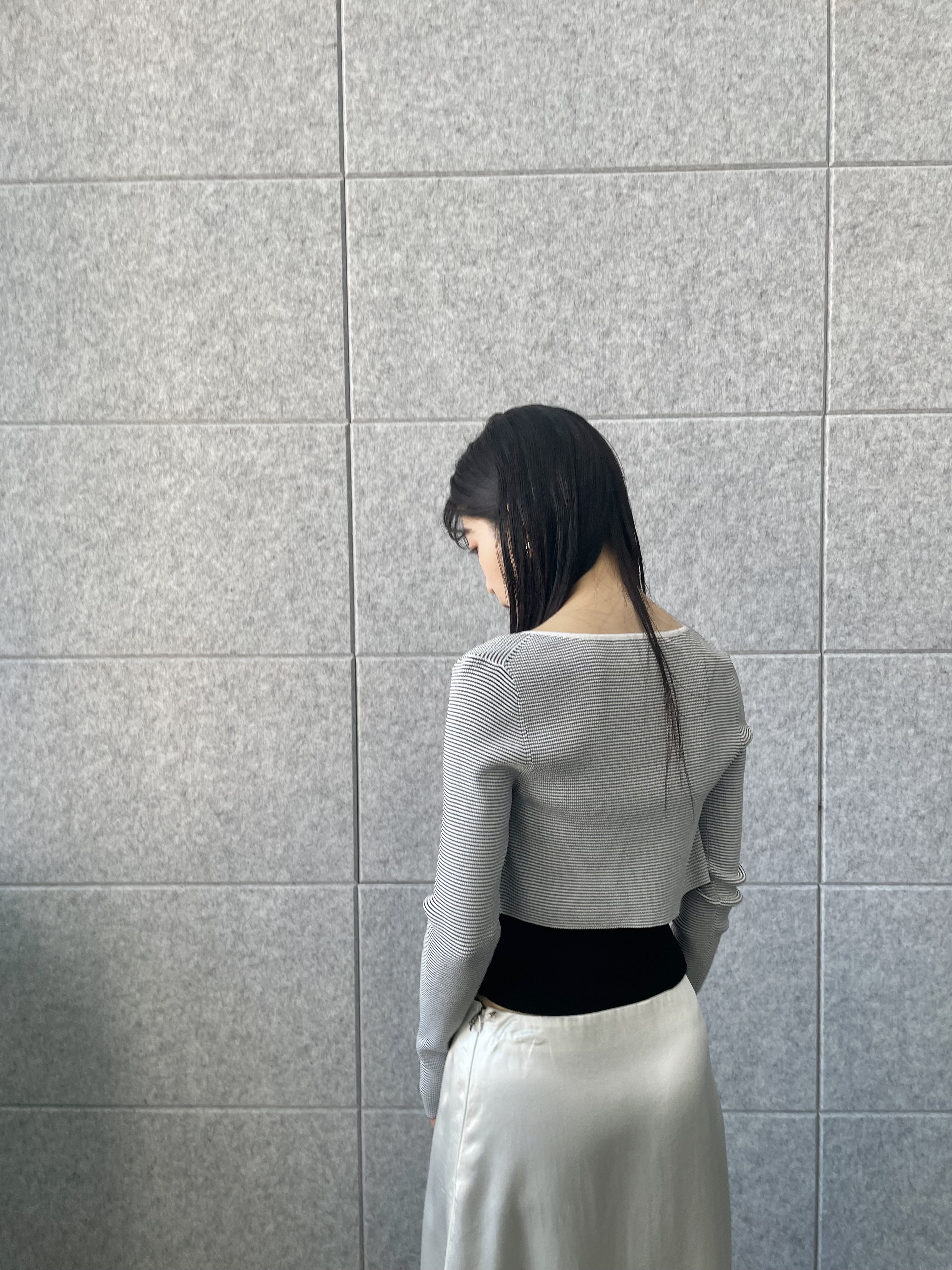 丸山加奈子さんの「CODE A｜【Re】stretch hook cardigan」を使ったコーディネート