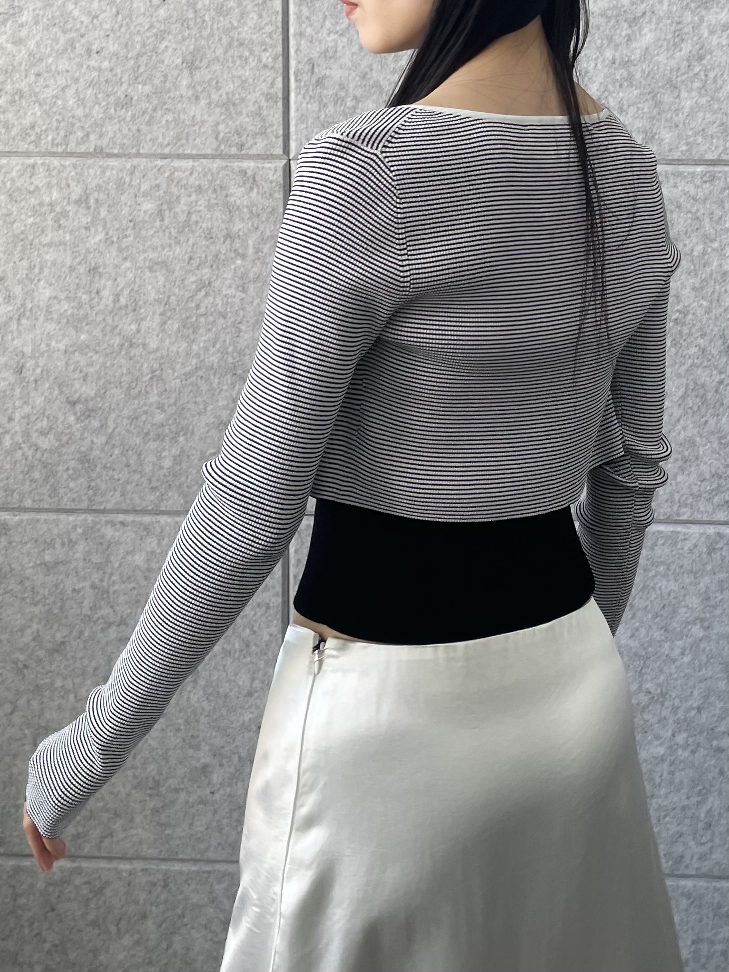 丸山加奈子さんの「CODE A｜【Re】stretch hook cardigan」を使ったコーディネート