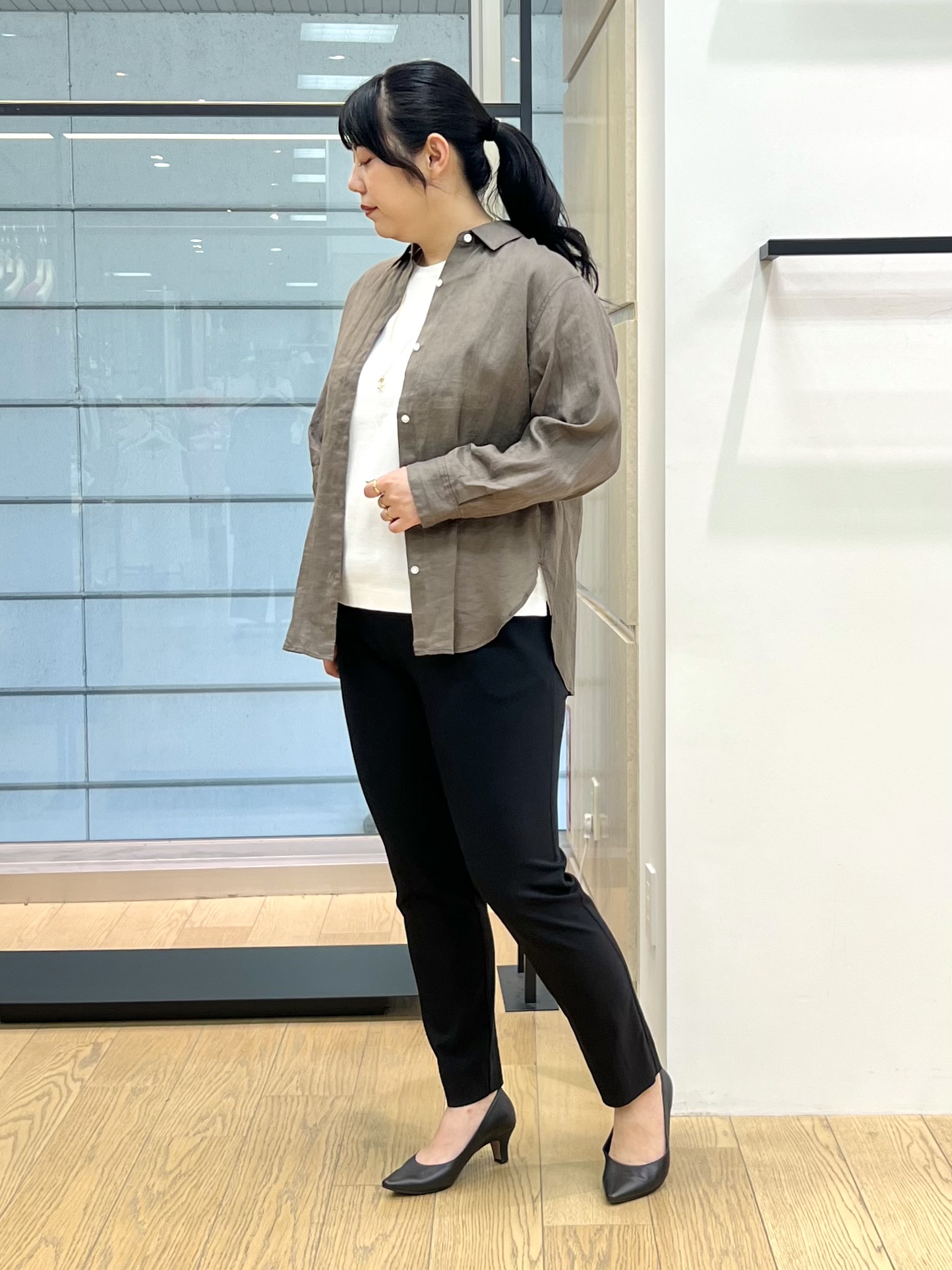 shimaさんの「INDIVI｜【接触冷感／2WAY】カシュクールリネンシャツ」を使ったコーディネート