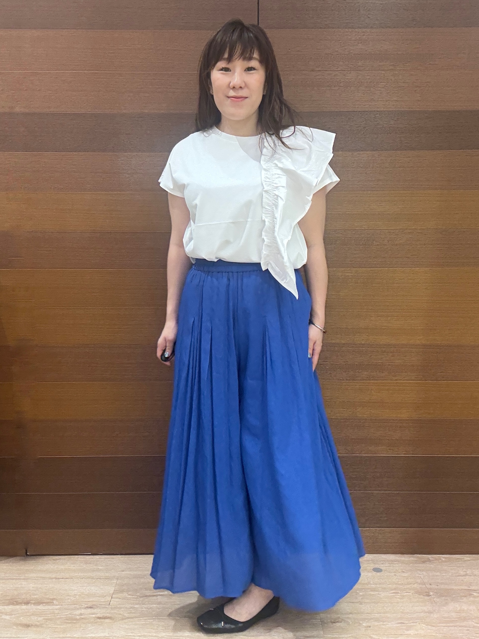 maichiさんの「OPAQUE.CLIP｜【UVケア／接触冷感】アシメフリルドッキングカットソー《洗濯機OK》」を使ったコーディネート
