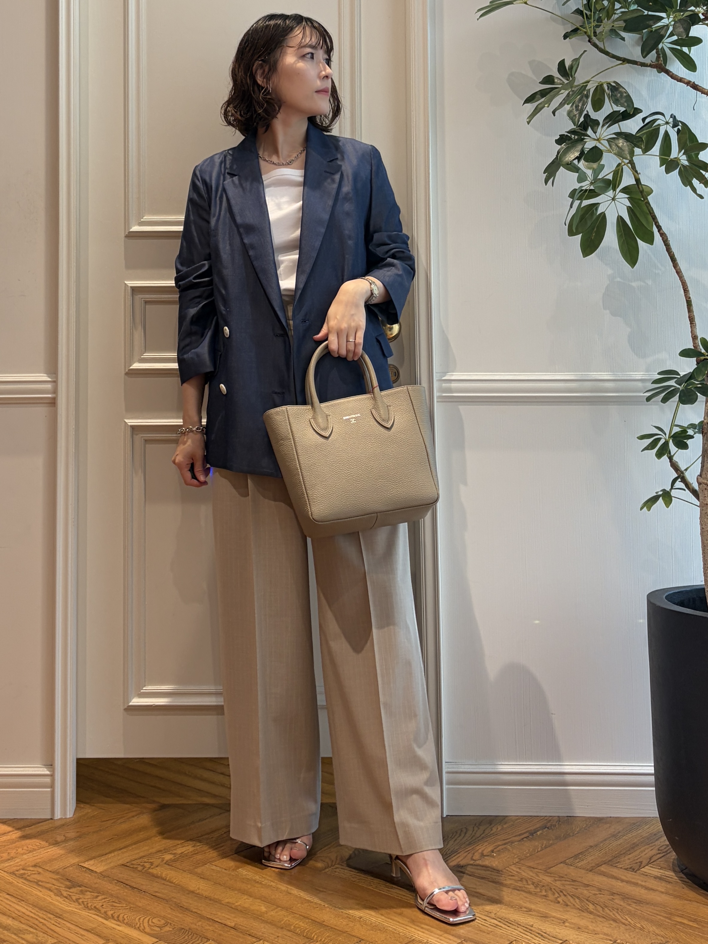nakaoさんの「DRESSTERIOR｜【セットアップ可/ウォッシャブル】ストライプ2WAYストレッチ サイドラインパンツ」を使ったコーディネート