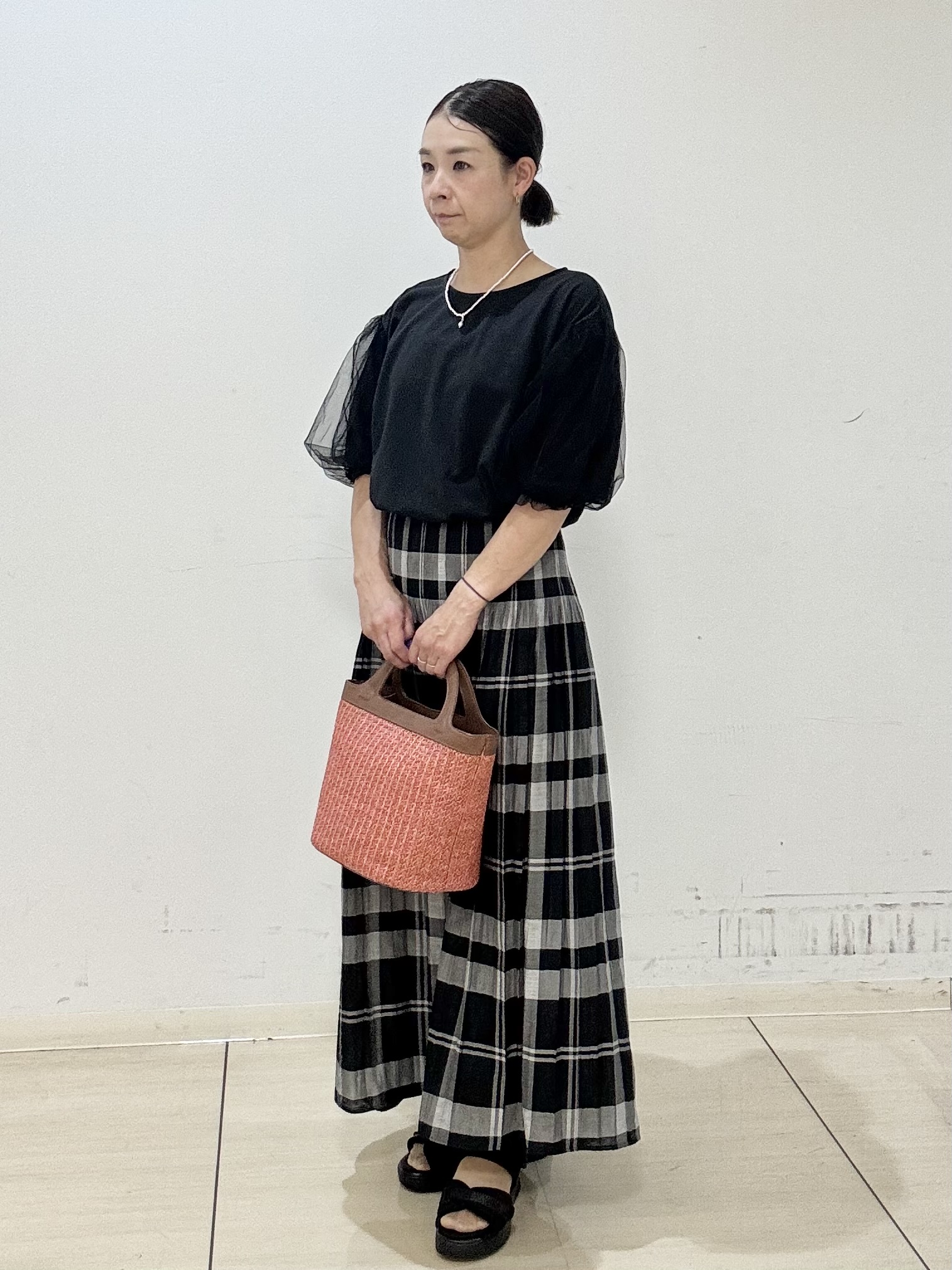 koyaさんの「Reflect｜【UVカット／接触冷感／吸水速乾】チュールスリーブプルオーバー」を使ったコーディネート