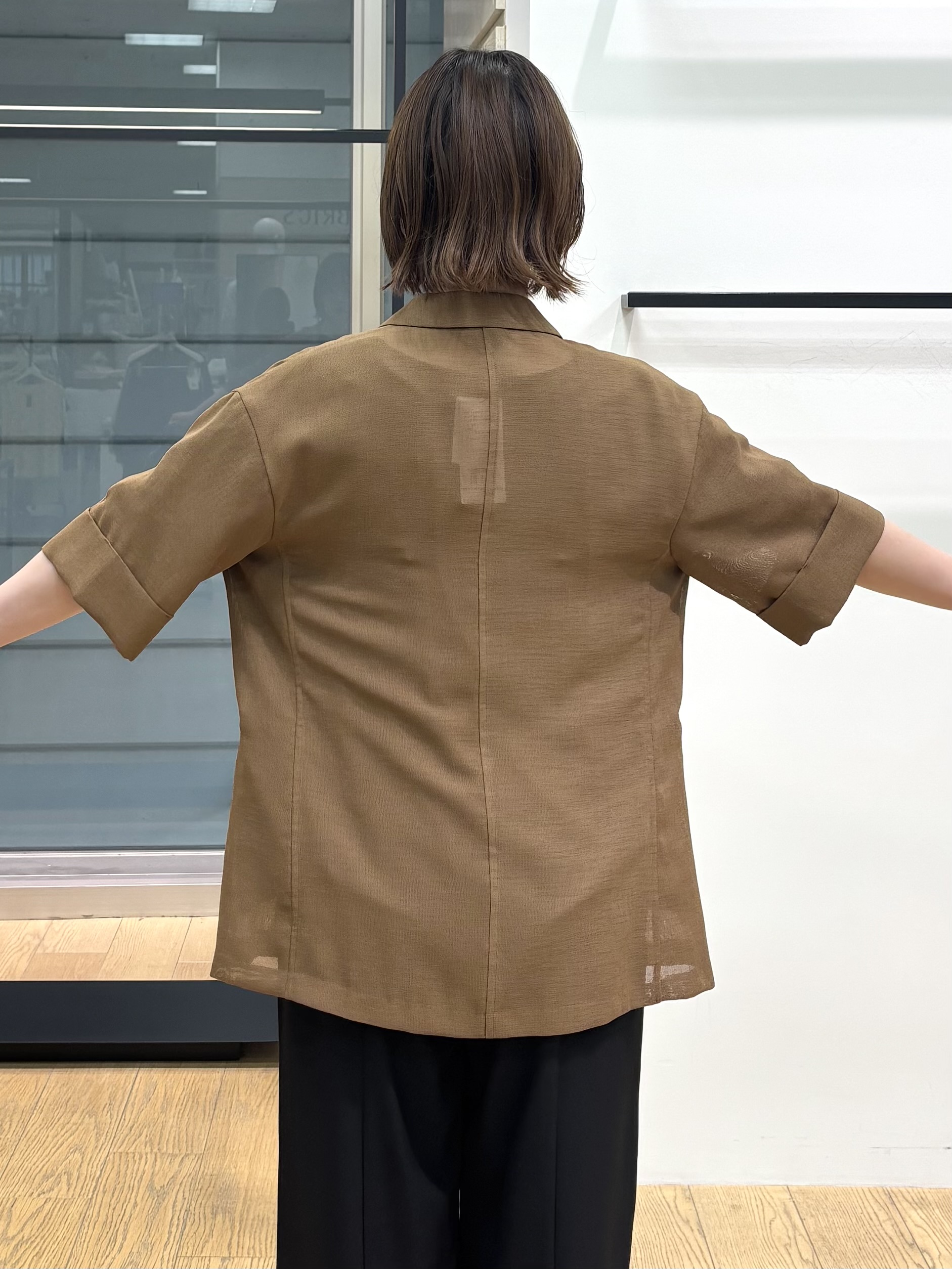 asamiさんの「INDIVI｜【着る日傘】ドルマントップス」を使ったコーディネート