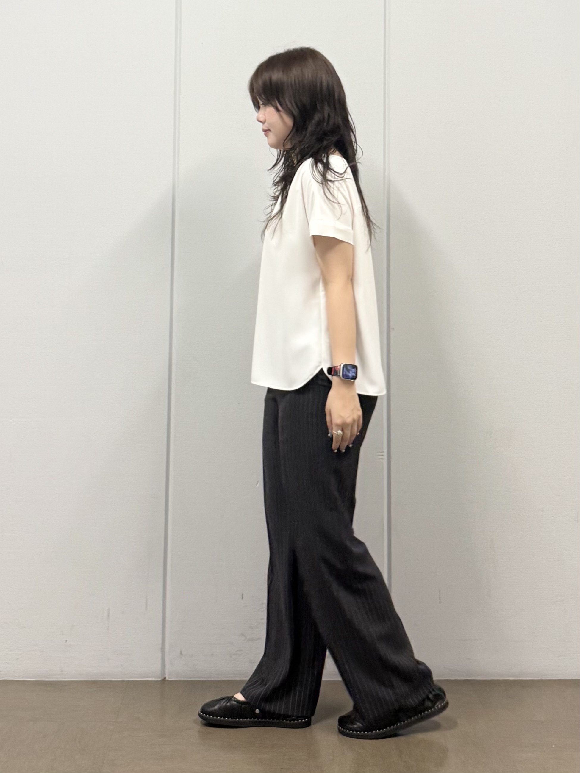 mizukiさんの「INDIVI｜【清涼感／UVケア／接触冷感】Vネックストライプブラウス」を使ったコーディネート
