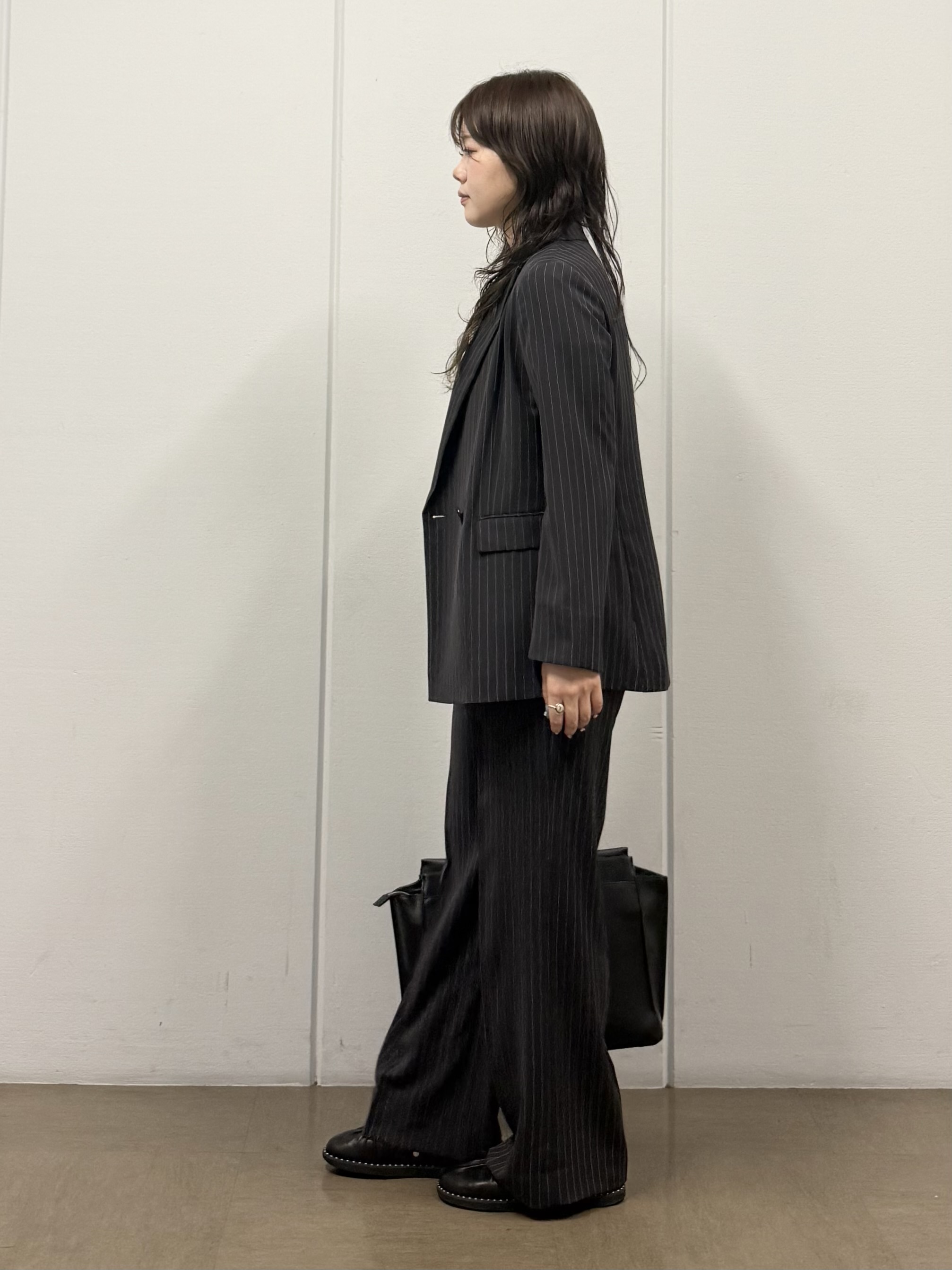 mizukiさんの「INDIVI｜【清涼感／UVケア／接触冷感】Vネックストライプブラウス」を使ったコーディネート