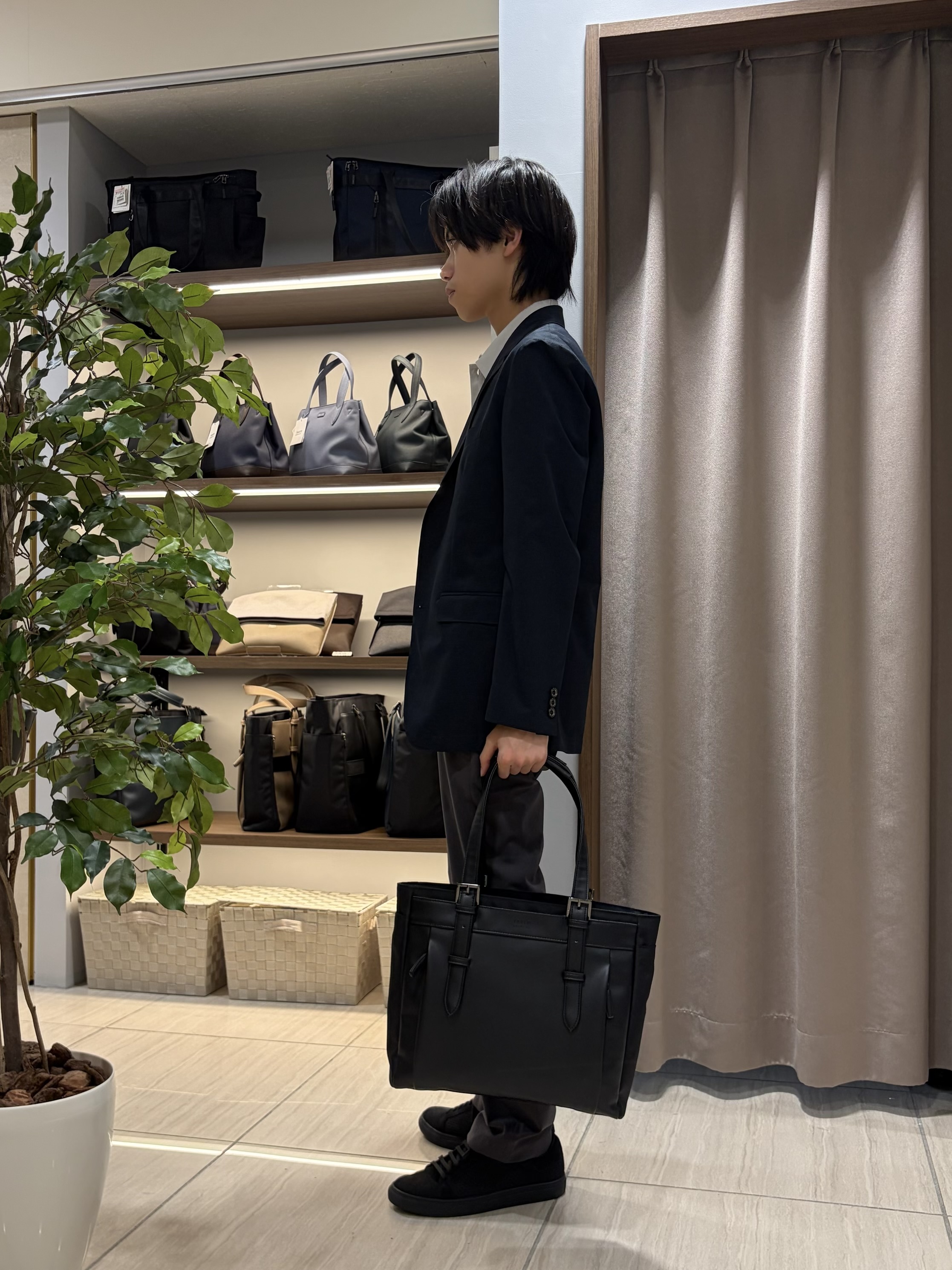 hiroさんの「TAKEO KIKUCHI｜【抗菌防臭】COOL DOTS（R）ドビープリント ジャケット」を使ったコーディネート