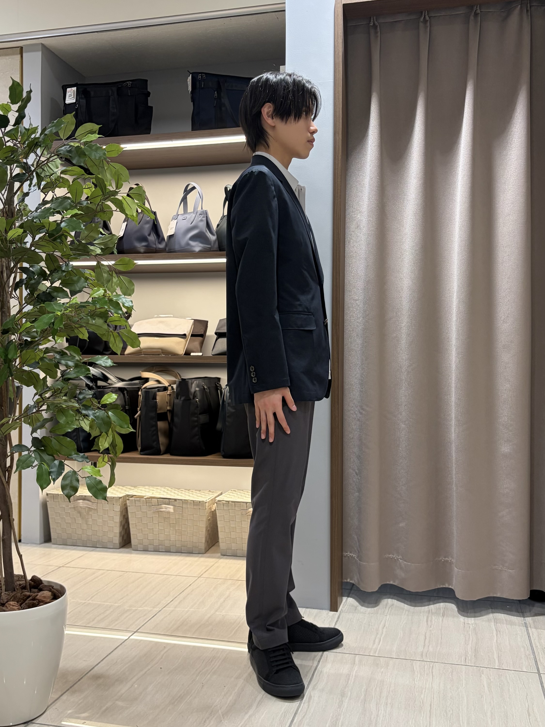 hiroさんの「TAKEO KIKUCHI｜【抗菌防臭】COOL DOTS（R）ドビープリント ジャケット」を使ったコーディネート