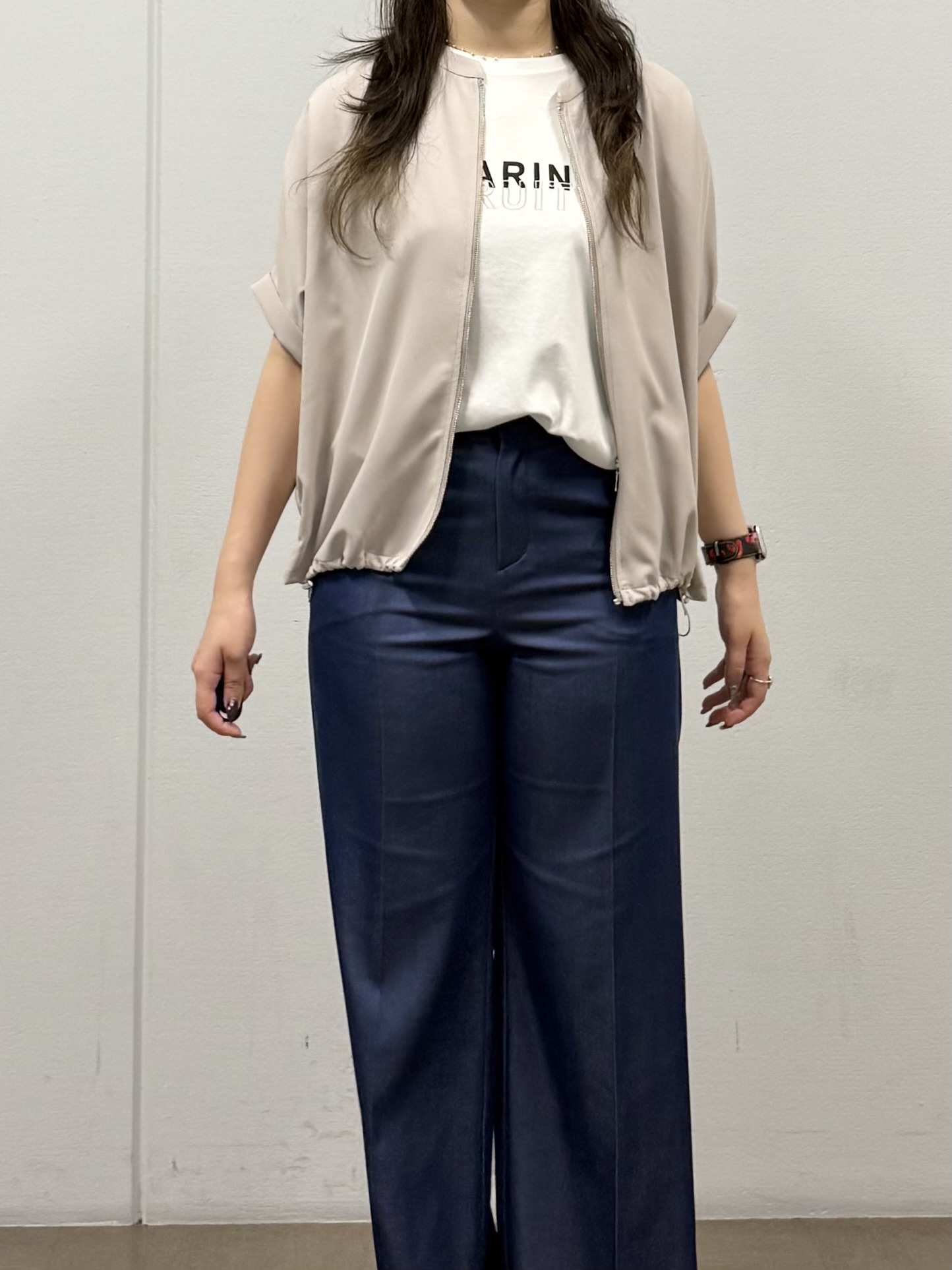mizukiさんの「INDIVI｜【UVケア／選べるグラフィック】スムースジャージTシャツ」を使ったコーディネート