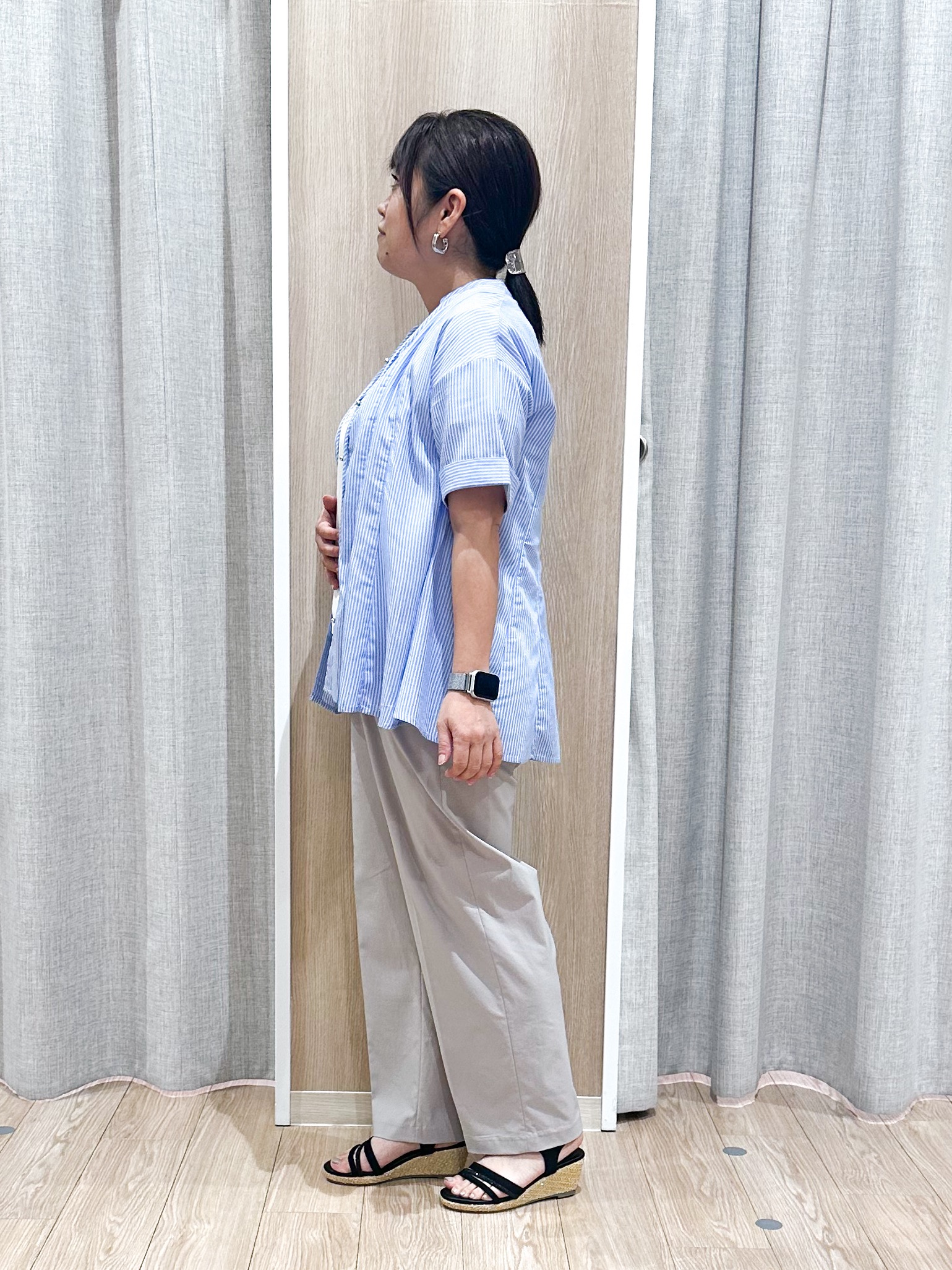 naoさんの「grove｜【洗濯機OK・ひんやり】さらっと軽やか、夏のフレアシャツ」を使ったコーディネート