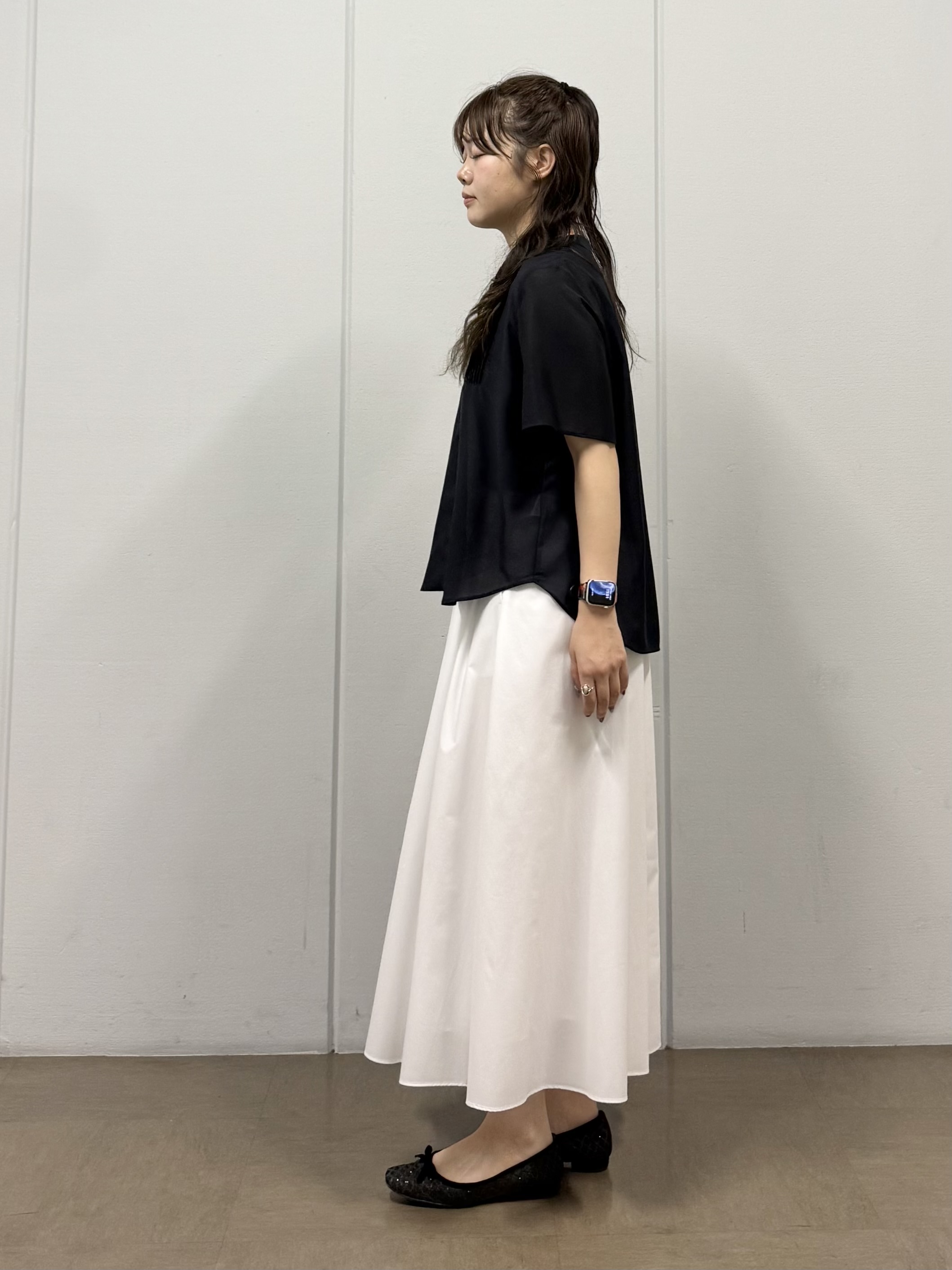 mizukiさんの「INDIVI｜【接触冷感/洗える】シアーシャンブレーピンタックブラウス」を使ったコーディネート