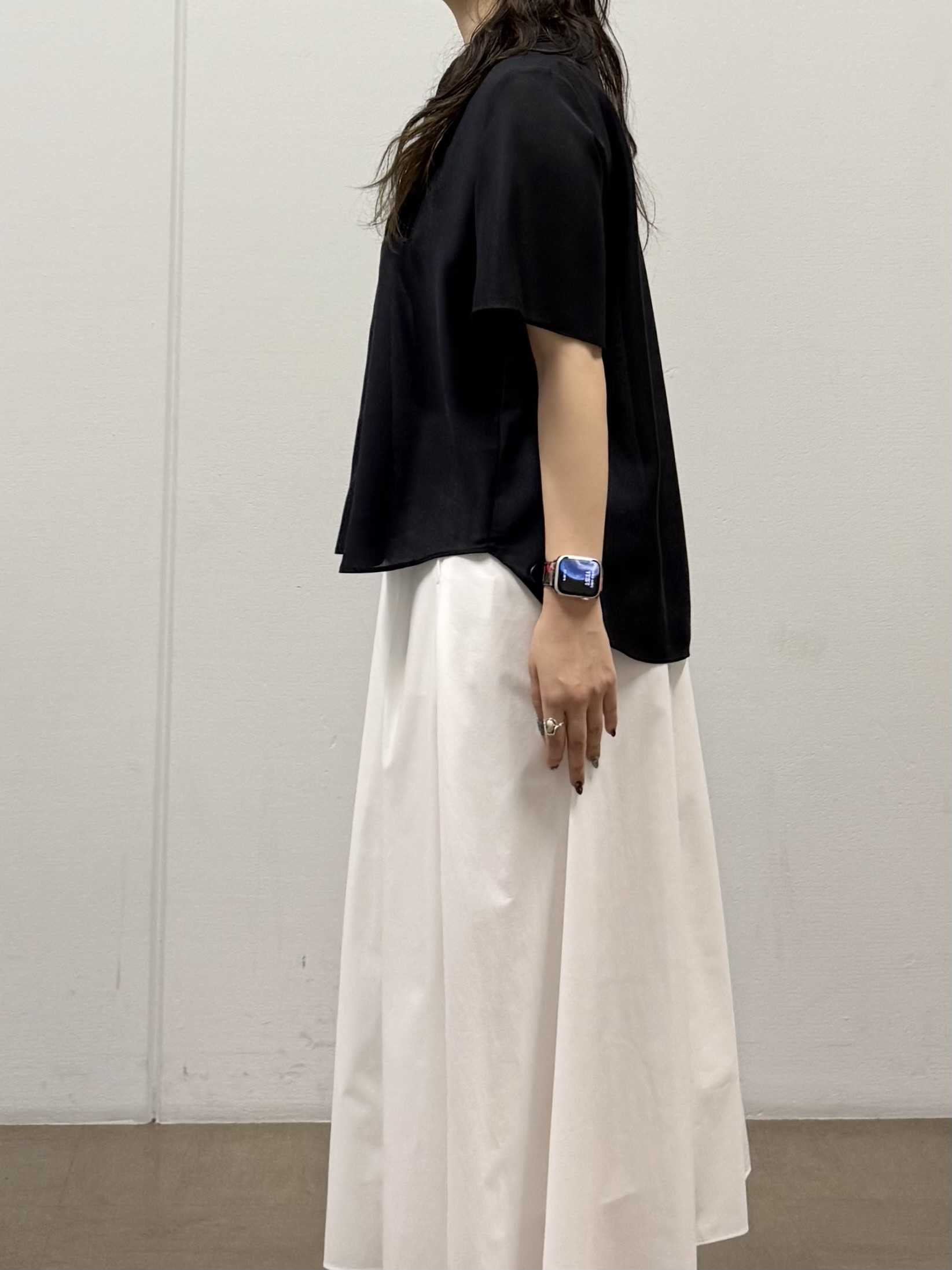 mizukiさんの「INDIVI｜【接触冷感/洗える】シアーシャンブレーピンタックブラウス」を使ったコーディネート