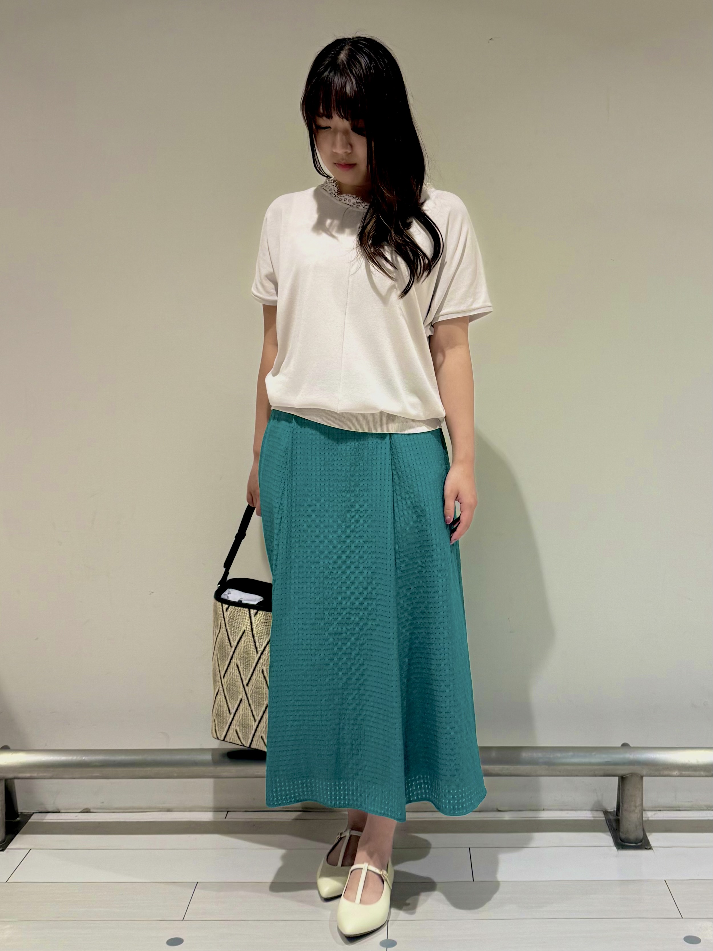 Azusaさんの「Reflect｜【二の腕カバー／手洗い可】ネックレース フレンチスリーブニット」を使ったコーディネート