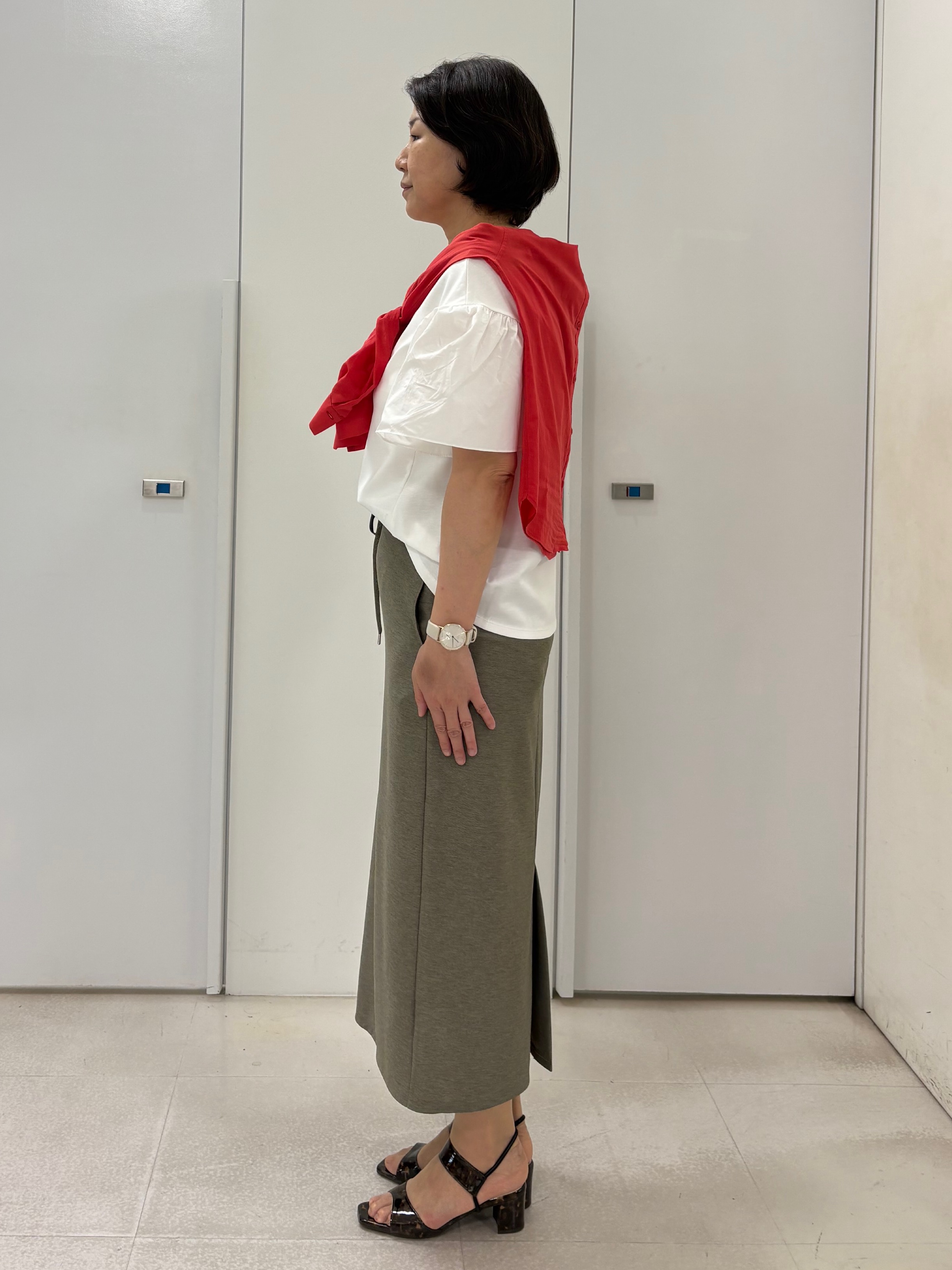 hIさんの「COUP DE CHANCE｜【手洗い可／日本製】ギャザーフレアスリーブ　プルオーバー」を使ったコーディネート