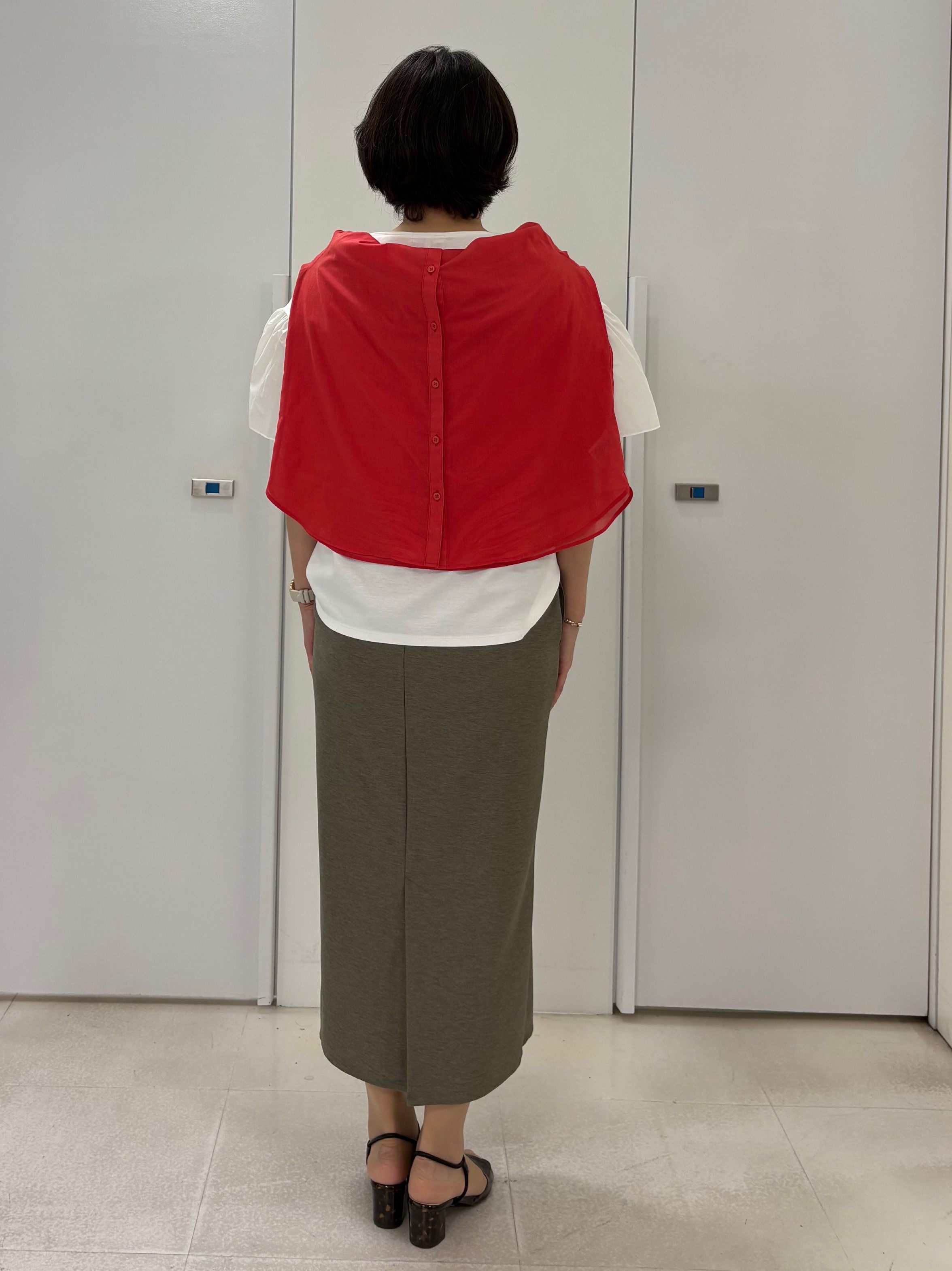 hIさんの「COUP DE CHANCE｜【手洗い可／日本製】ギャザーフレアスリーブ　プルオーバー」を使ったコーディネート