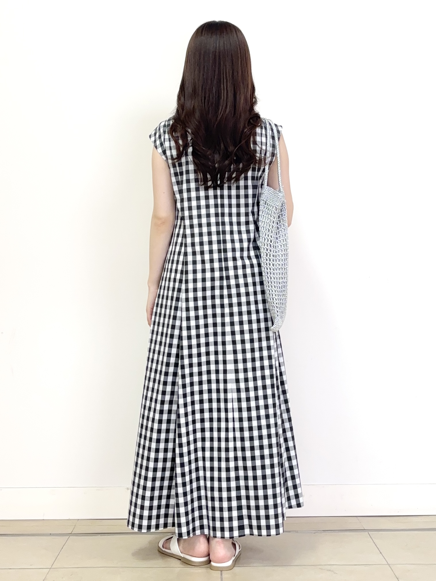 あやかさんの「UNTITLED｜メタリックメッシュフラットトート」を使ったコーディネート