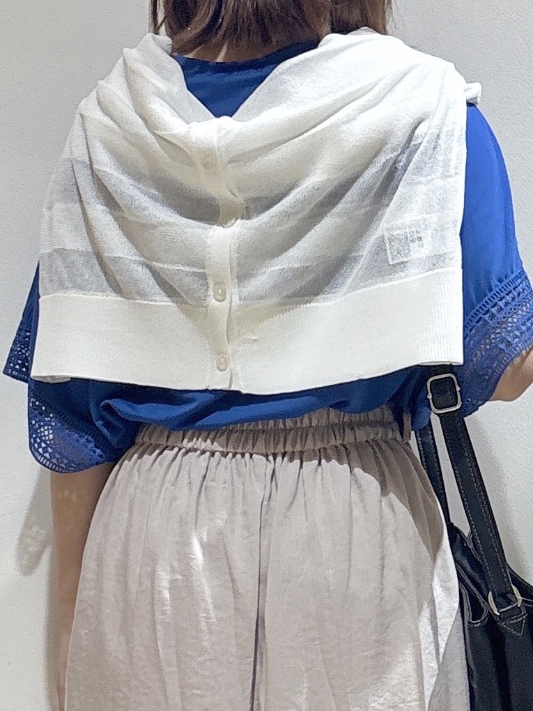るねさんの「SHOO･LA･RUE｜【ひんやり/UV】お袖レースが上品 ゆったりとろみトップス」を使ったコーディネート