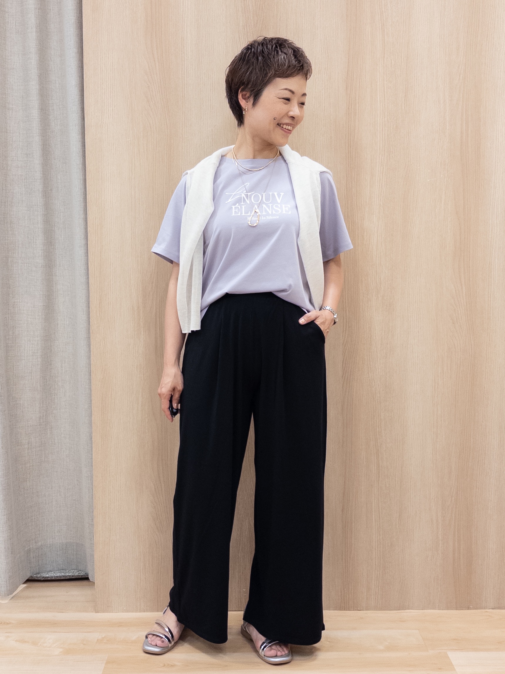 シュウコさんの「grove｜人気デザインが夏verで登場！【体型カバー】裾レイヤードニット」を使ったコーディネート