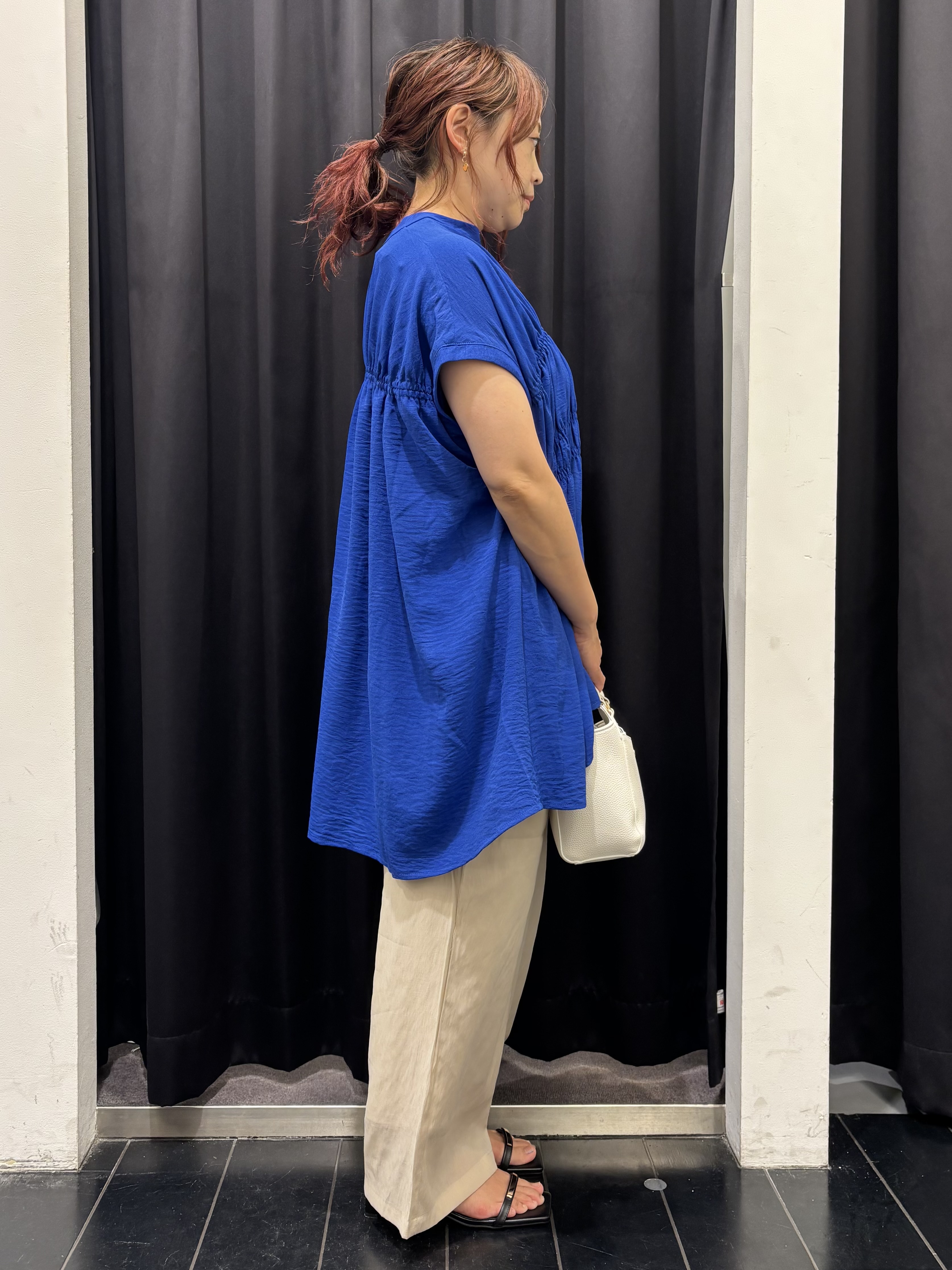 mameさんの「THE SHOP TK｜【夏に嬉しい機能つき】ひんやりさらさら シャーリングブラウス」を使ったコーディネート