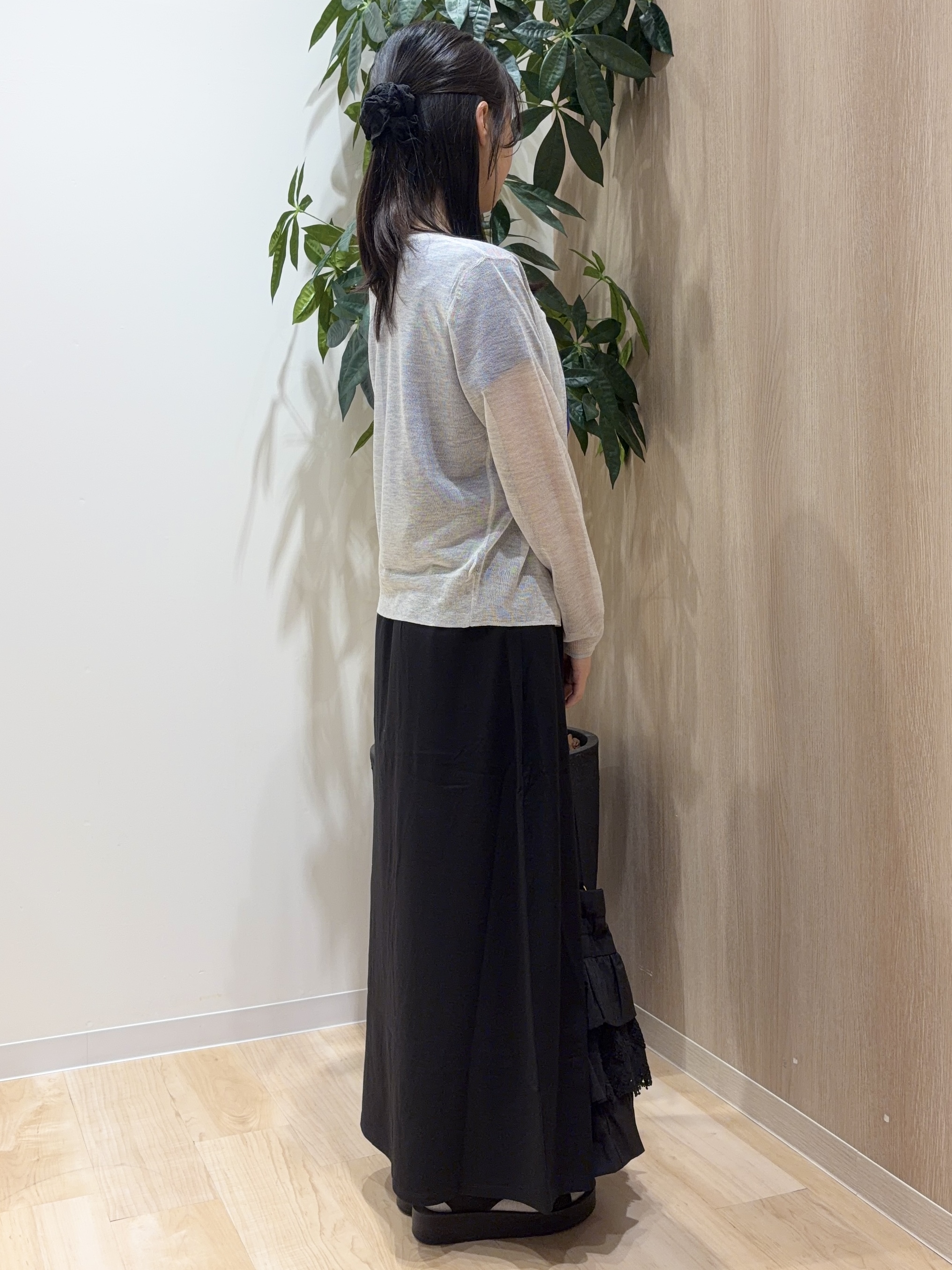 ayaneさんの「grove｜【持続冷感/SET UP可】ひんやりポンチシリーズ／フロントレースドルマンカットソー」を使ったコーディネート