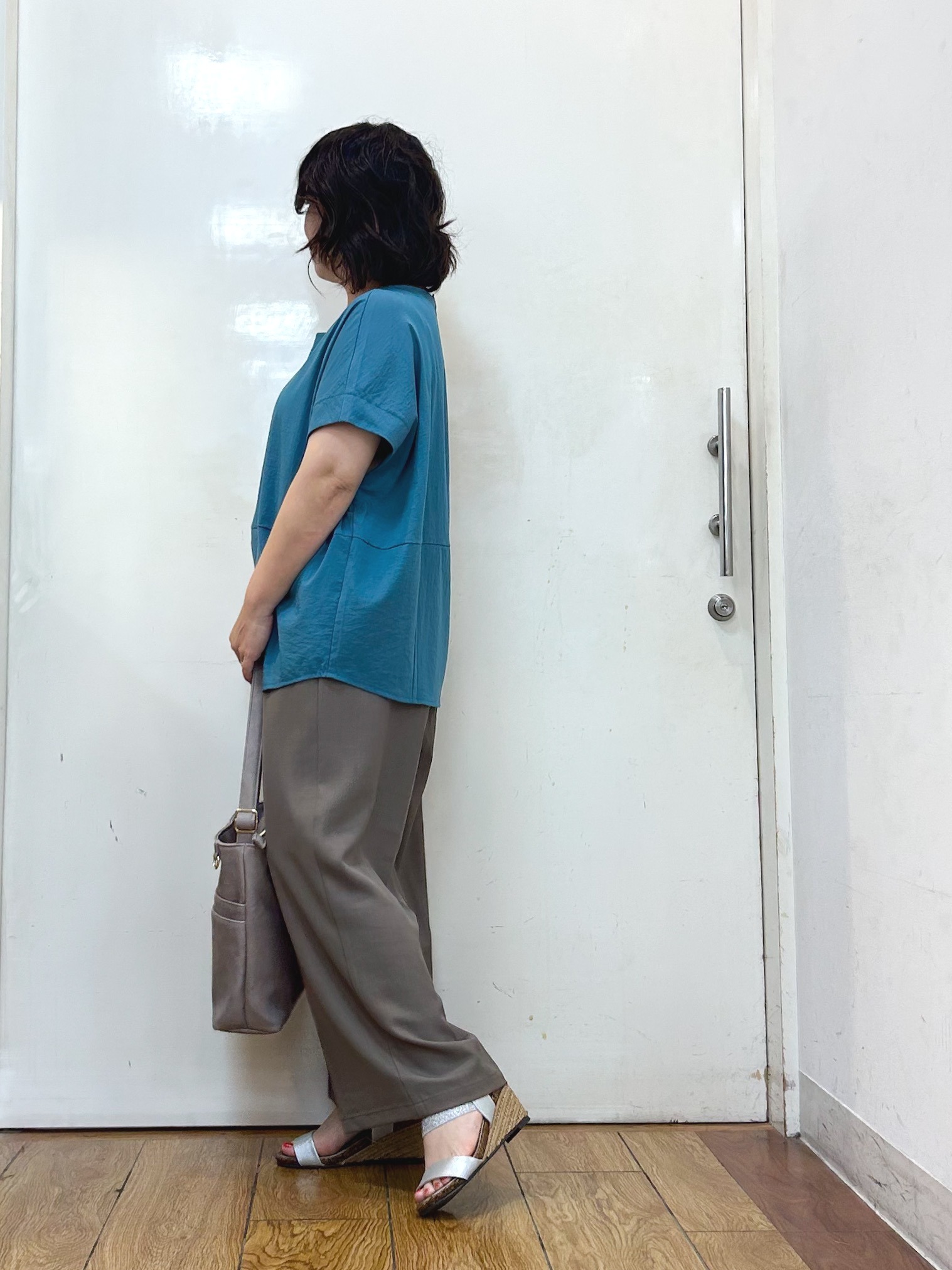 haruさんの「SHOO･LA･RUE｜【洗濯機可/セットアップ可】軽凛(かろりん) シンプル上品 切替コクーントップス」を使ったコーディネート