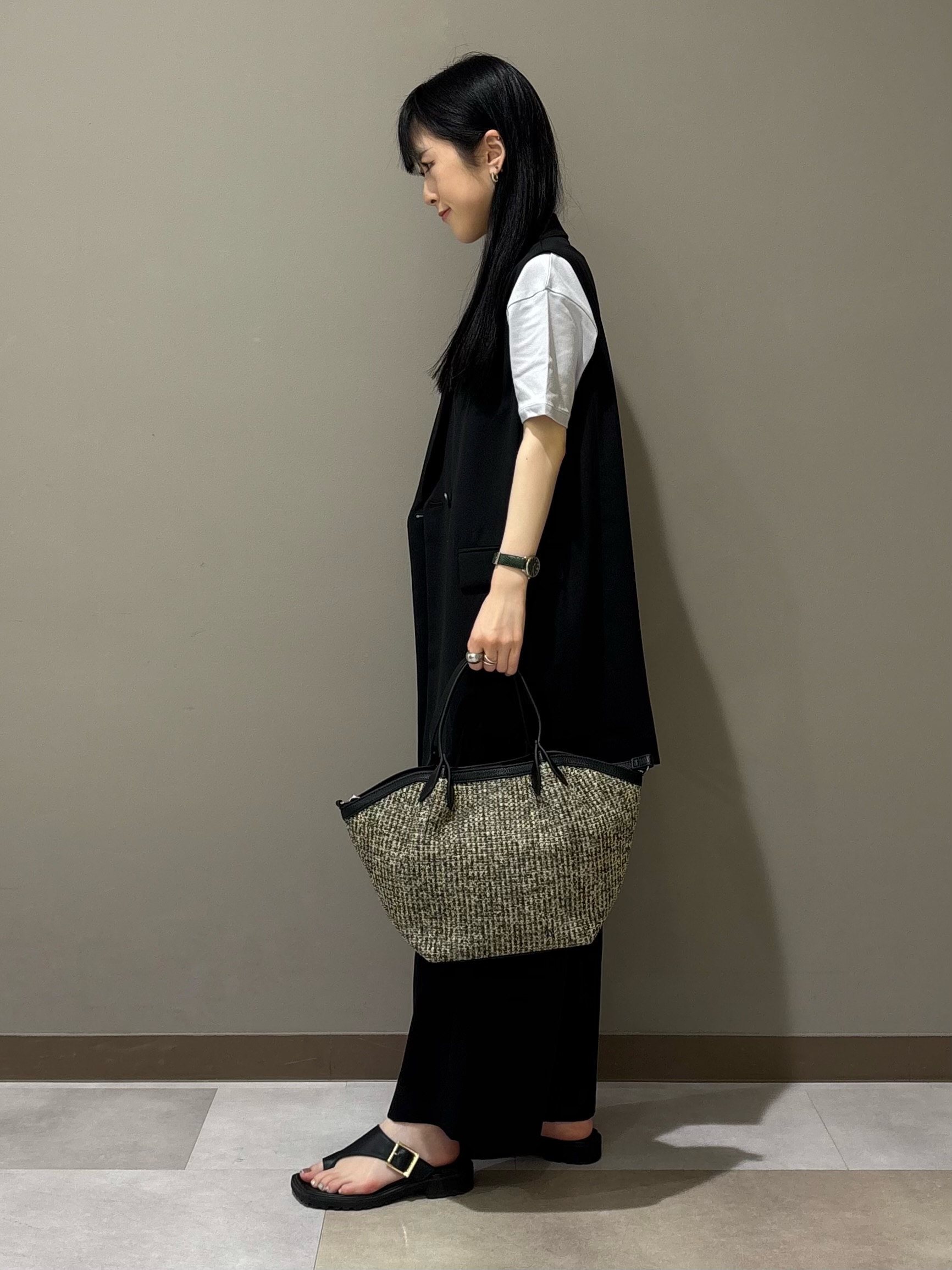 KEIKOさんの「INDIVI｜【接触冷感／透湿／着る日傘】颯爽ジレジャケット」を使ったコーディネート