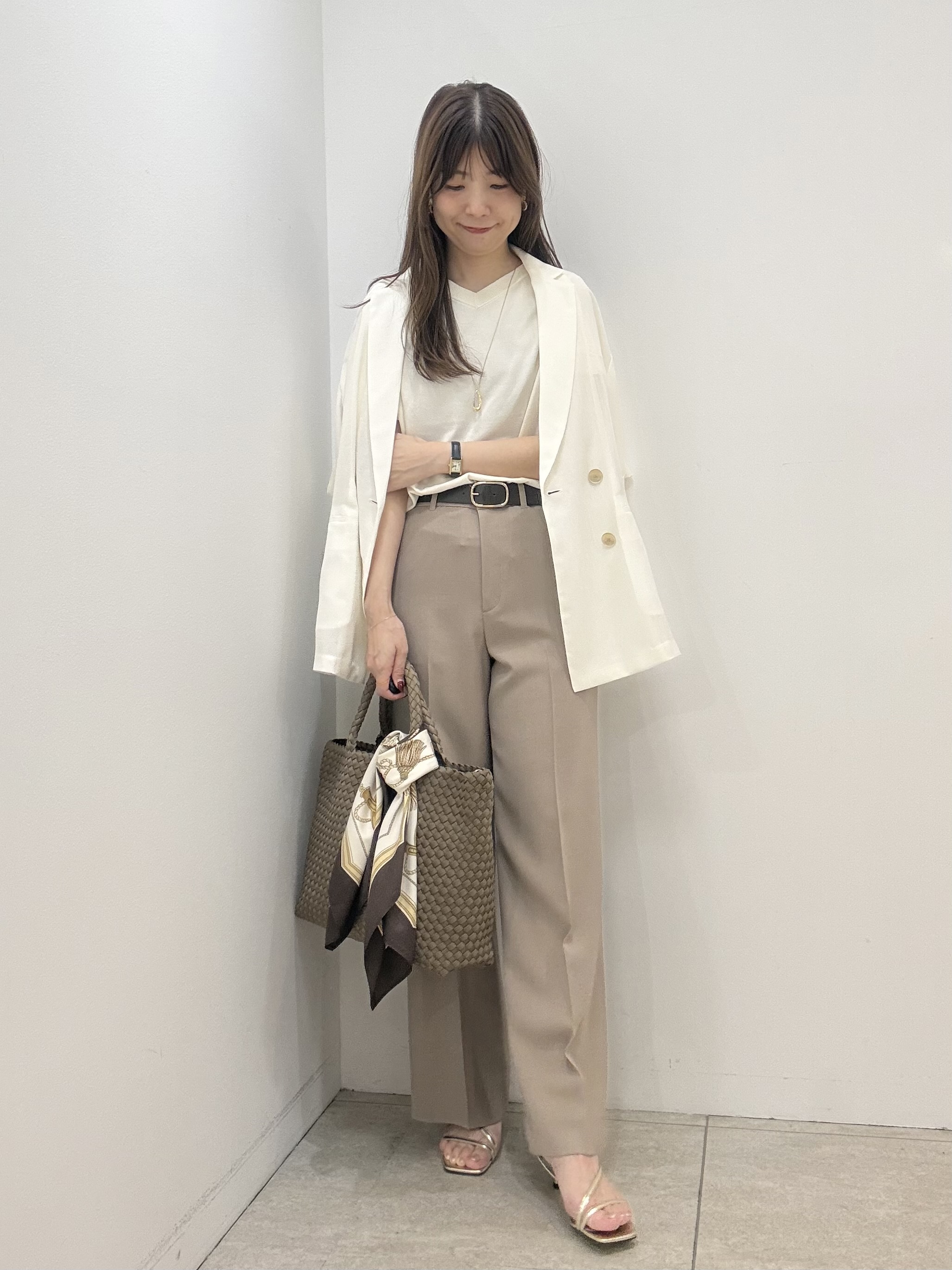 かなえさんの「UNTITLED｜【きれいに体型カバー/前後2WAY】ドライタッチコットンプルオーバー」を使ったコーディネート