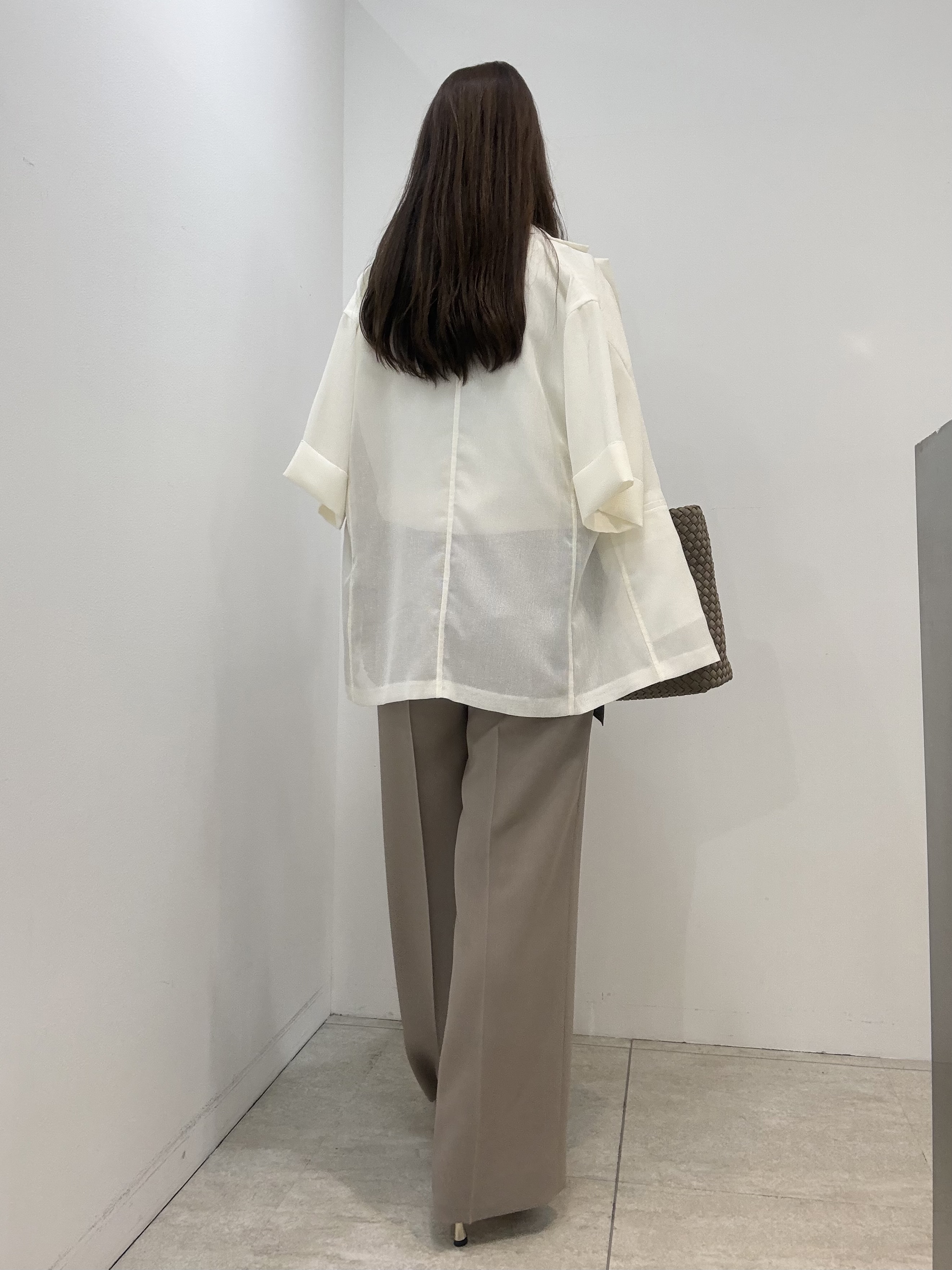かなえさんの「UNTITLED｜【きれいに体型カバー/前後2WAY】ドライタッチコットンプルオーバー」を使ったコーディネート
