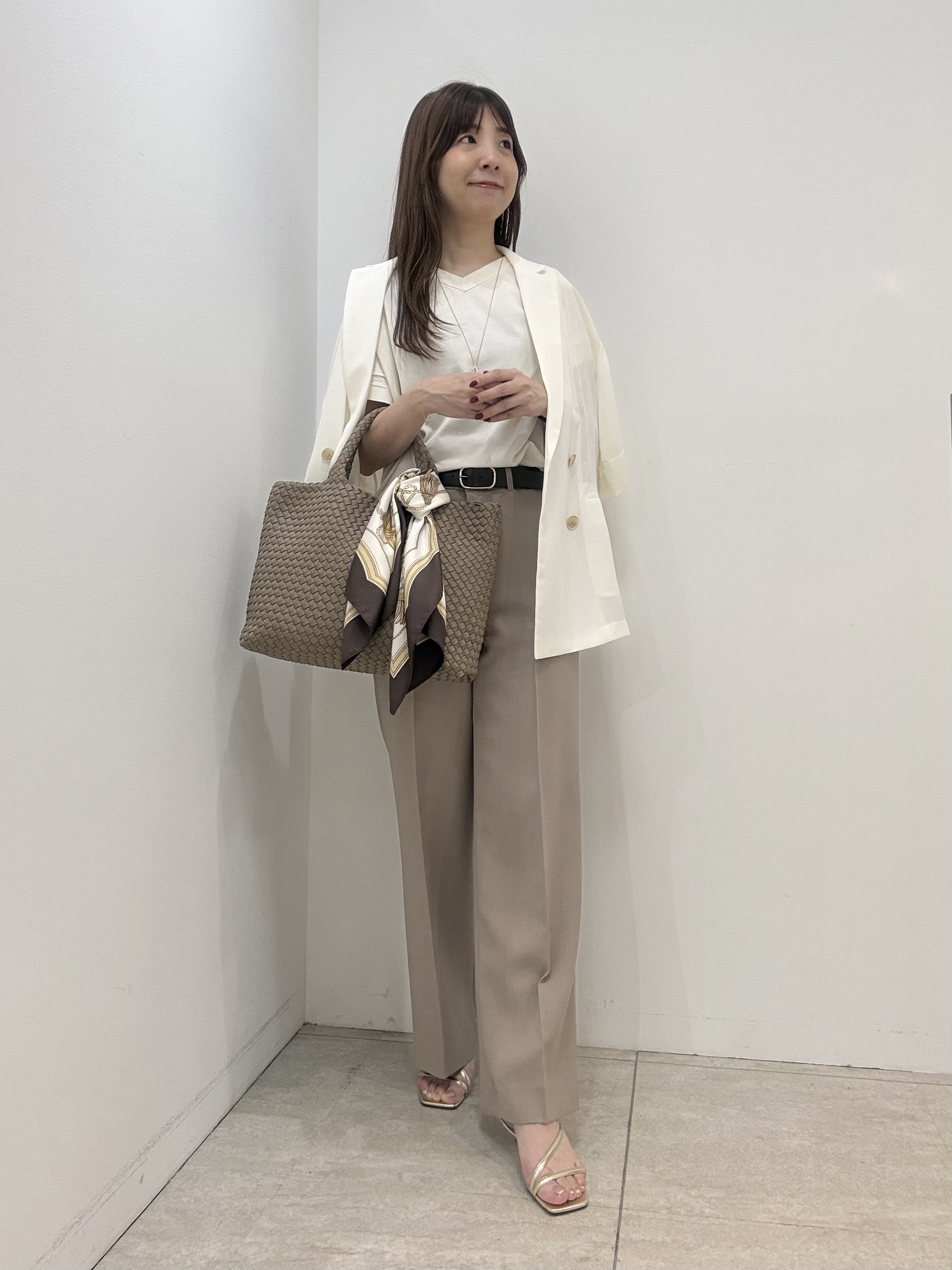 かなえさんの「UNTITLED｜【きれいに体型カバー/前後2WAY】ドライタッチコットンプルオーバー」を使ったコーディネート