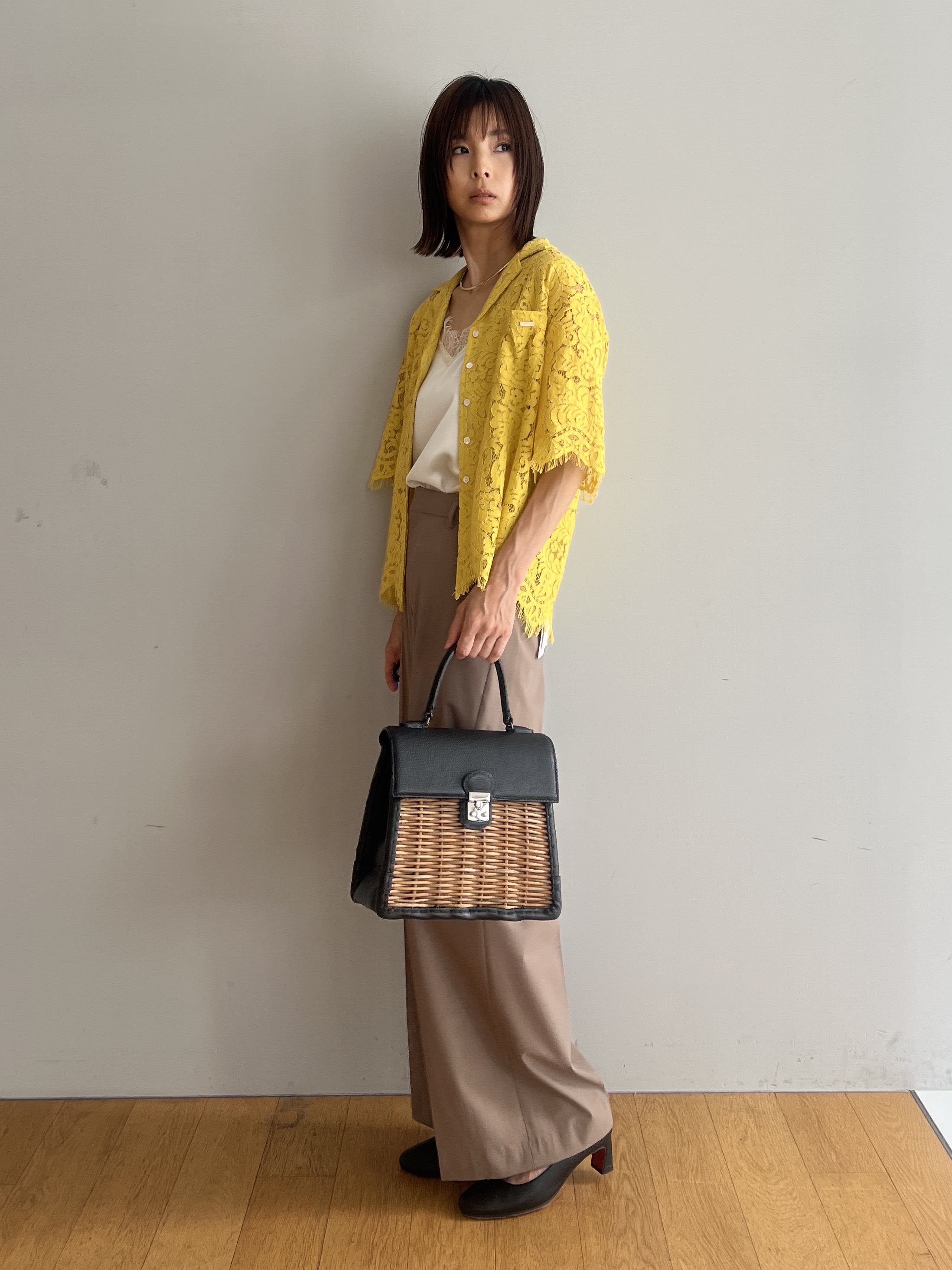 misaさんの「DRESSTERIOR｜【ウォッシャブル/羽織りにも便利】シアーコードレースブラウス」を使ったコーディネート