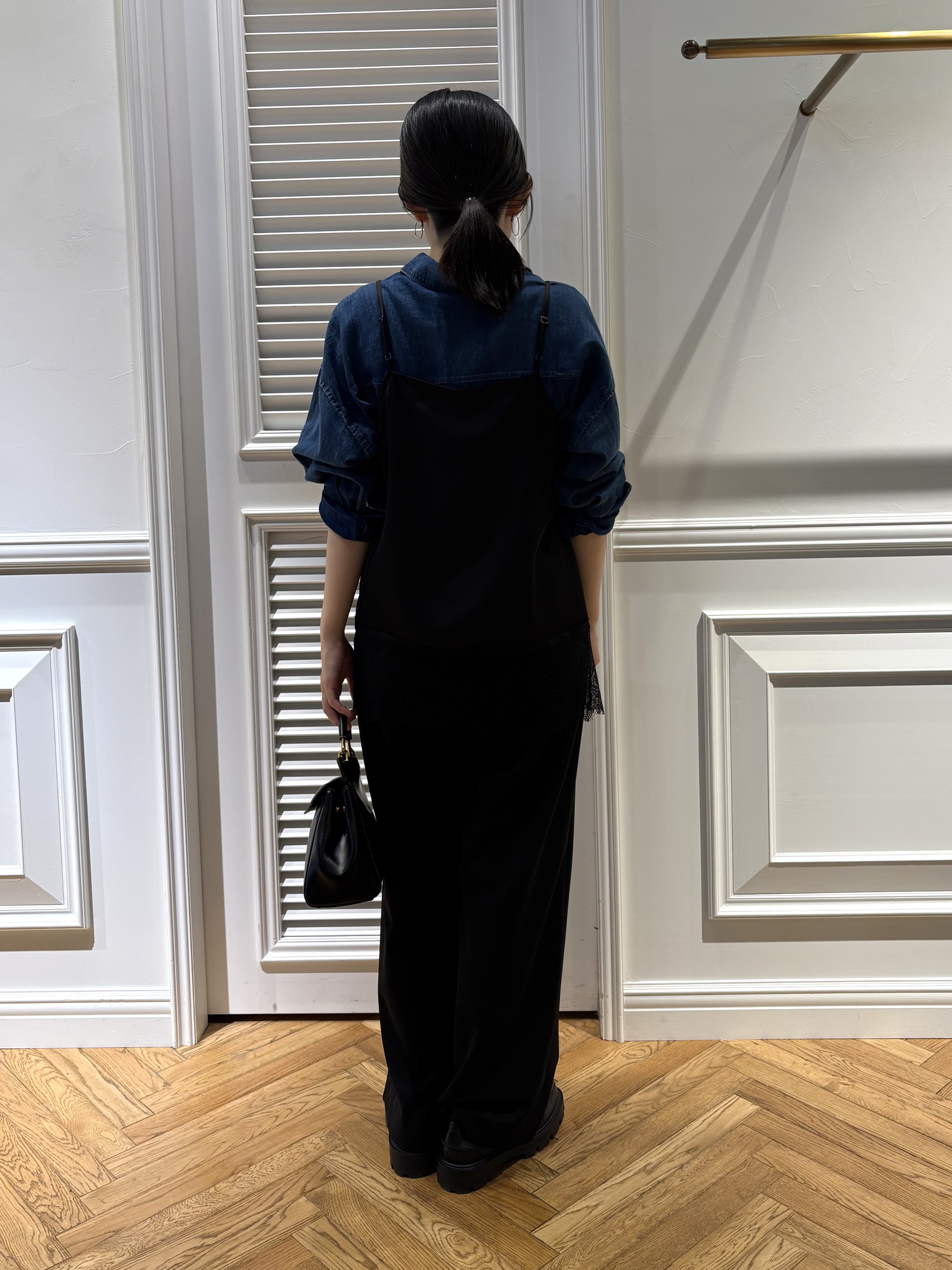 cocoさんの「DRESSTERIOR｜【涼しく着映え】シアーデニムシャツ」を使ったコーディネート