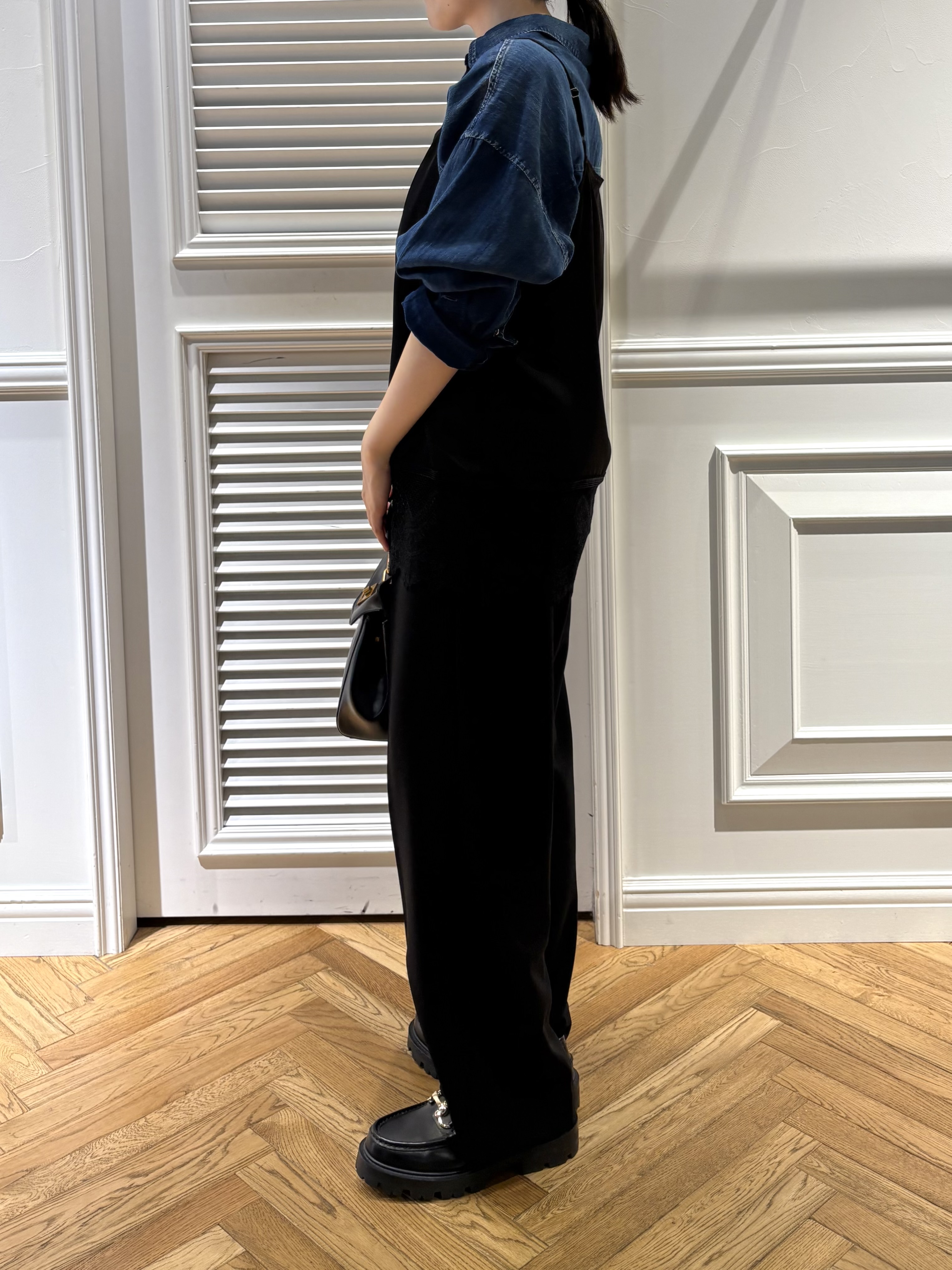 cocoさんの「DRESSTERIOR｜【涼しく着映え】シアーデニムシャツ」を使ったコーディネート