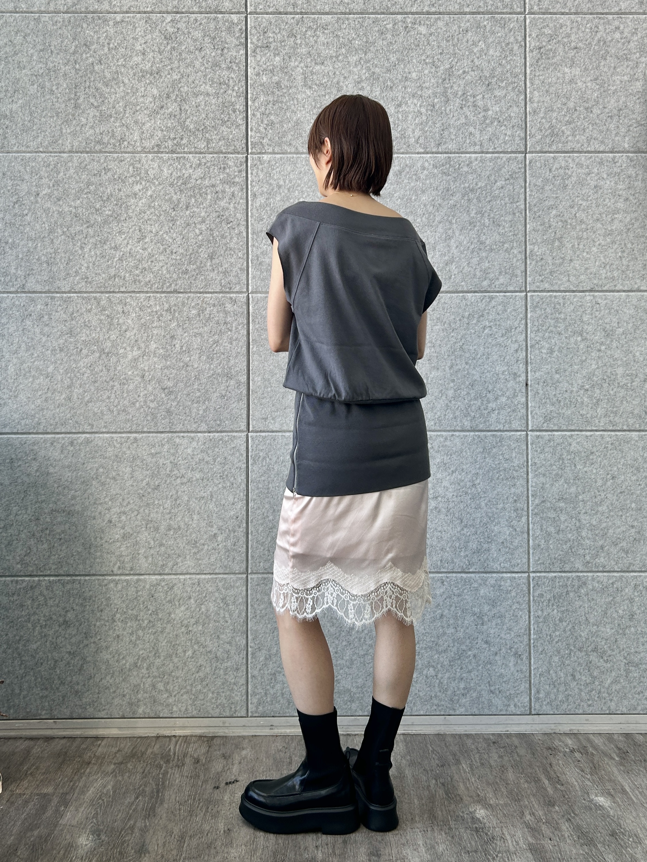 harunaさんの「CODE A｜off－shoulder sleeveless tops」を使ったコーディネート